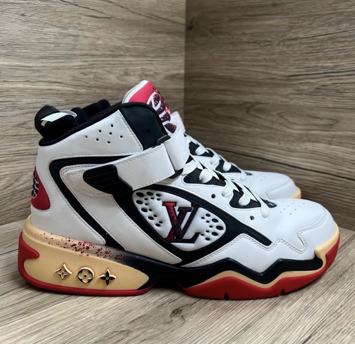 Louis Vuitton Louis Vuitton Trainer 2 White and Red Mid-top Shoes J41 Size US 8 / EU 41 - 3 Thumbnail