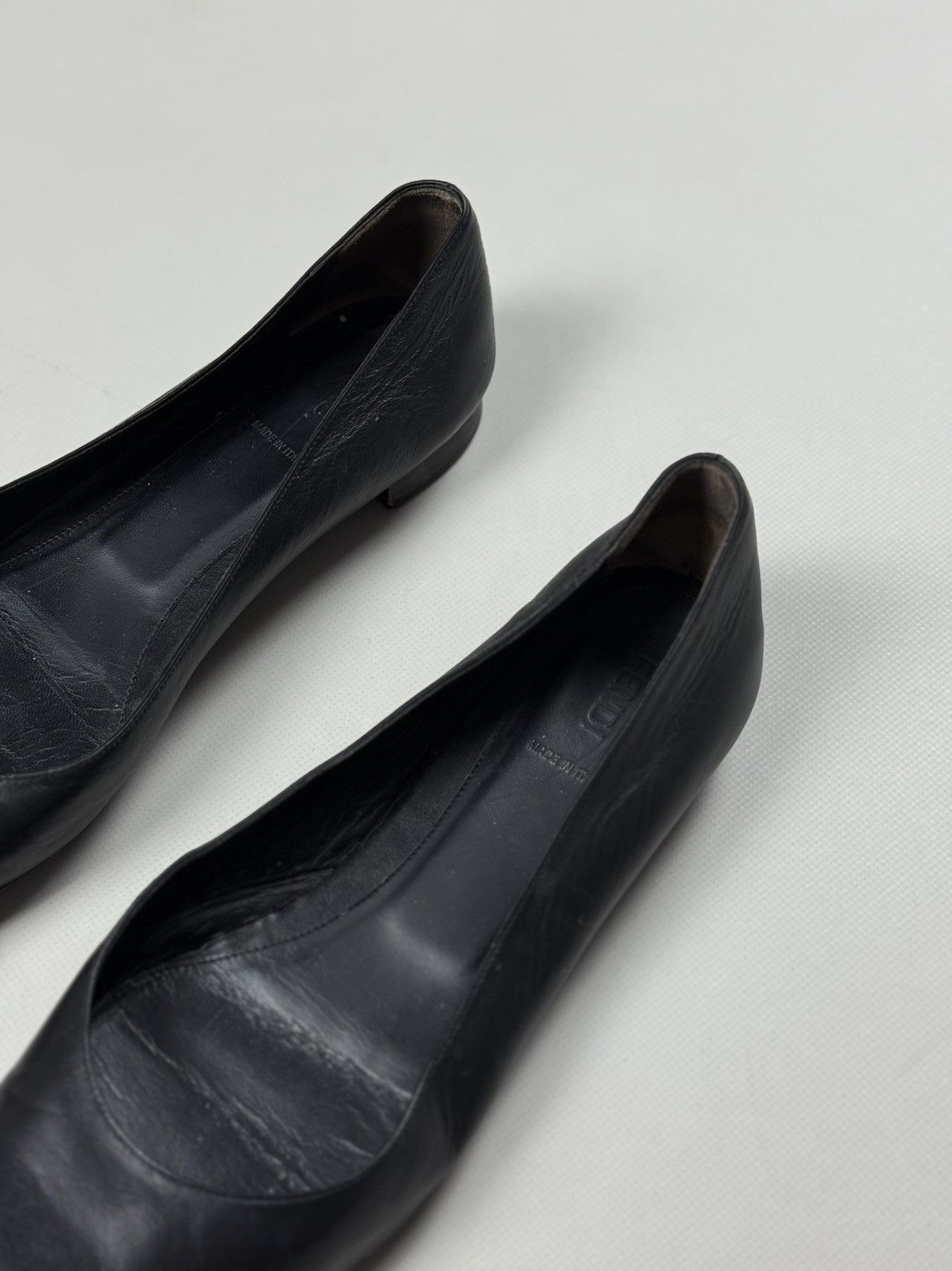 Fendi Fendi Roma Ladies Leather Flats Ballets Size 41 / US 11 Size US 11 / IT 41 - 12 Thumbnail