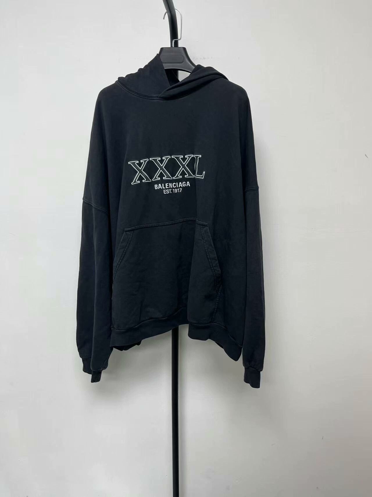 Balenciaga black long sleeve logo sweatshirt unisex Size US XS / EU 42 / 0 - 1 Thumbnail