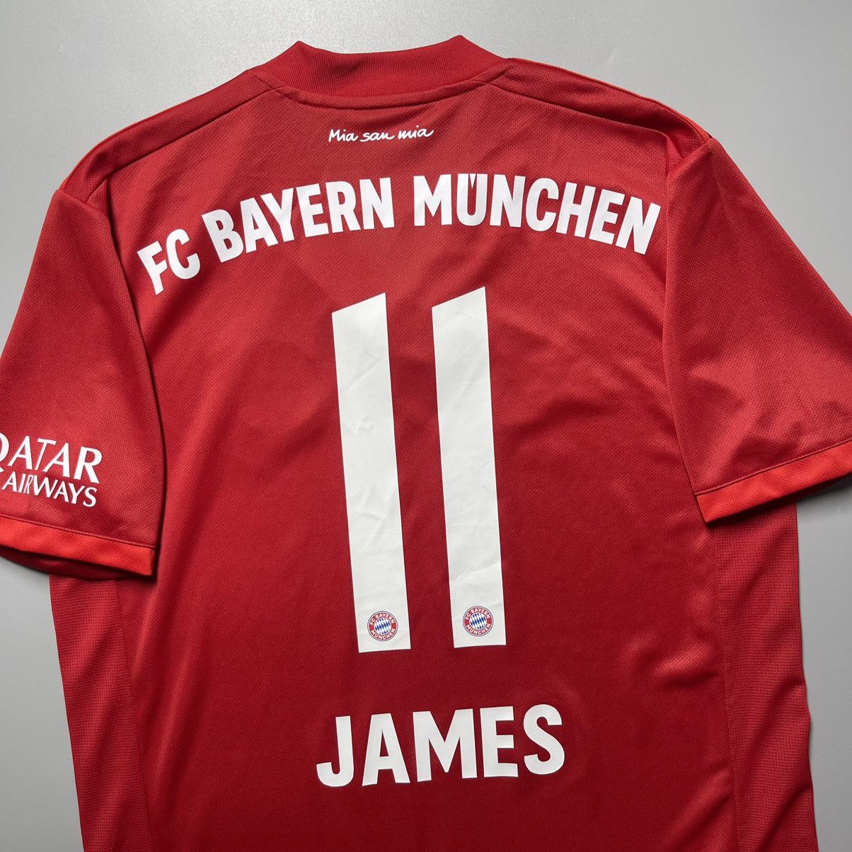 Adidas BAYERN ADIDAS 2019/2020 FOOTBALL HOME JERSEY #11 JAMES Size US S / EU 44-46 / 1 - 8 Thumbnail