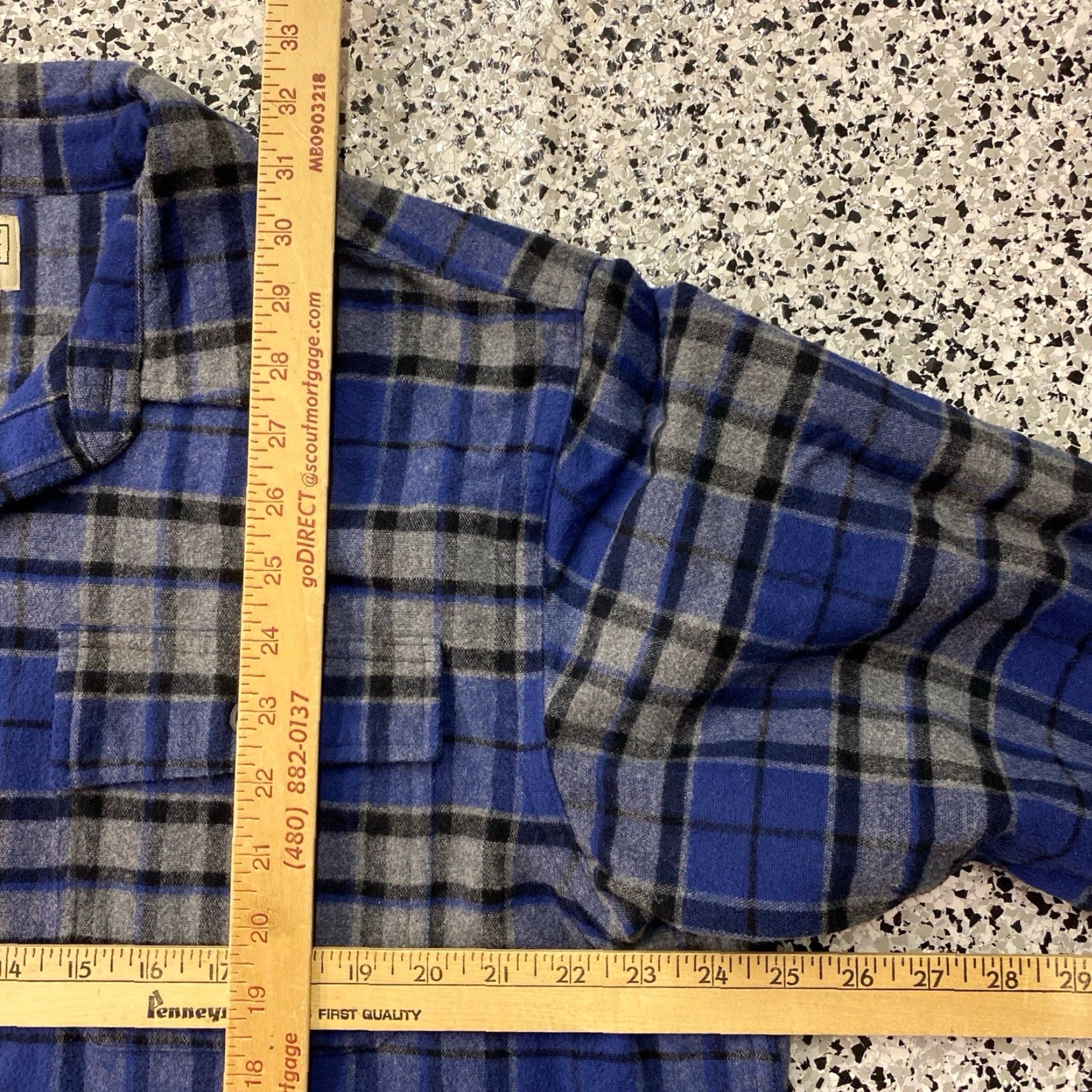 Vintage VINTAGE LL Bean Flannel Button Down Shirt Blue Plaid Mens Large Shirt Regular Mens L Blue Plaid 90s Outdoor Size US L / EU 52-54 / 3 - 3 Thumbnail