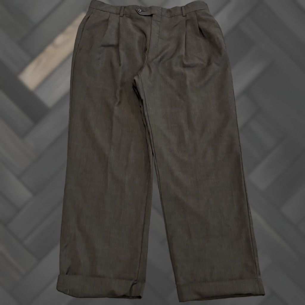 Jos. A. Bank VINTAGE? No. Jos. A. Bank Pants Mens 35R Black 100% Wool Trousers Slacks Career Office Dress Pants Men's Regular Black 35R Wool Woolen? Size US 35 - 1 Thumbnail