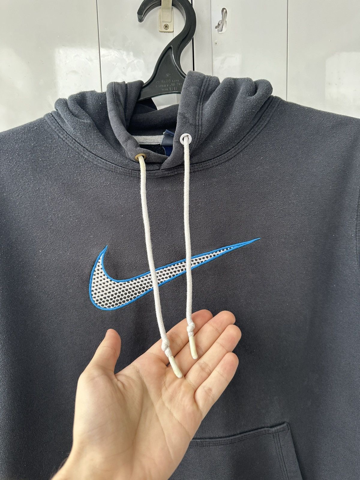 Nike Vintage Nike Hoodie Blue Swoosh Size US L / EU 52-54 / 3 - 9 Thumbnail