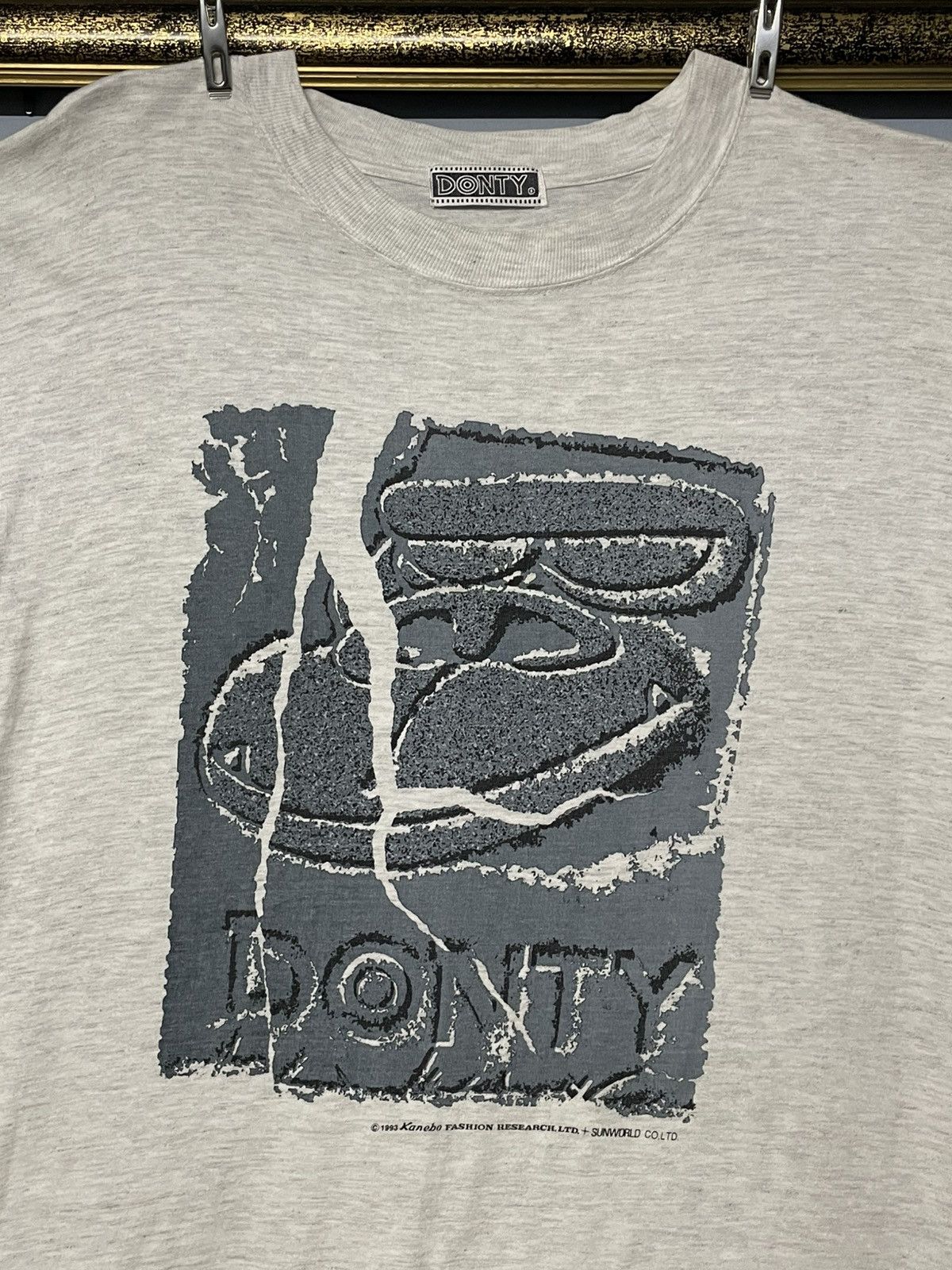 Japanese Brand Vintage 1990s Japan Designer Donty - Artwork History Tshirt Size US M / EU 48-50 / 2 - 3 Thumbnail