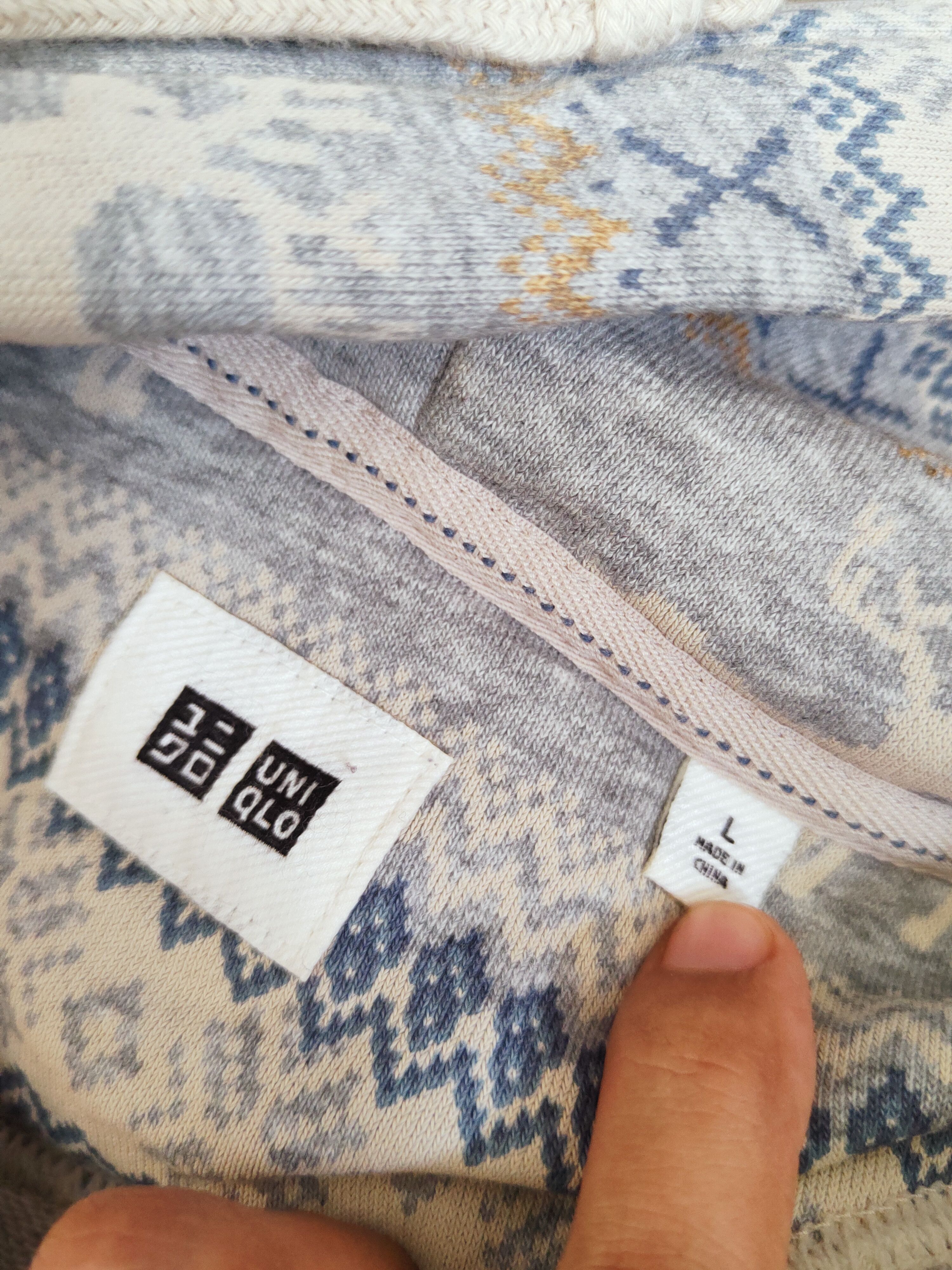 Uniqlo × Vintage Vintage Art Design 💥 Uniqlo Gray Hoodie Sweaters Size US L / EU 52-54 / 3 - 12 Thumbnail