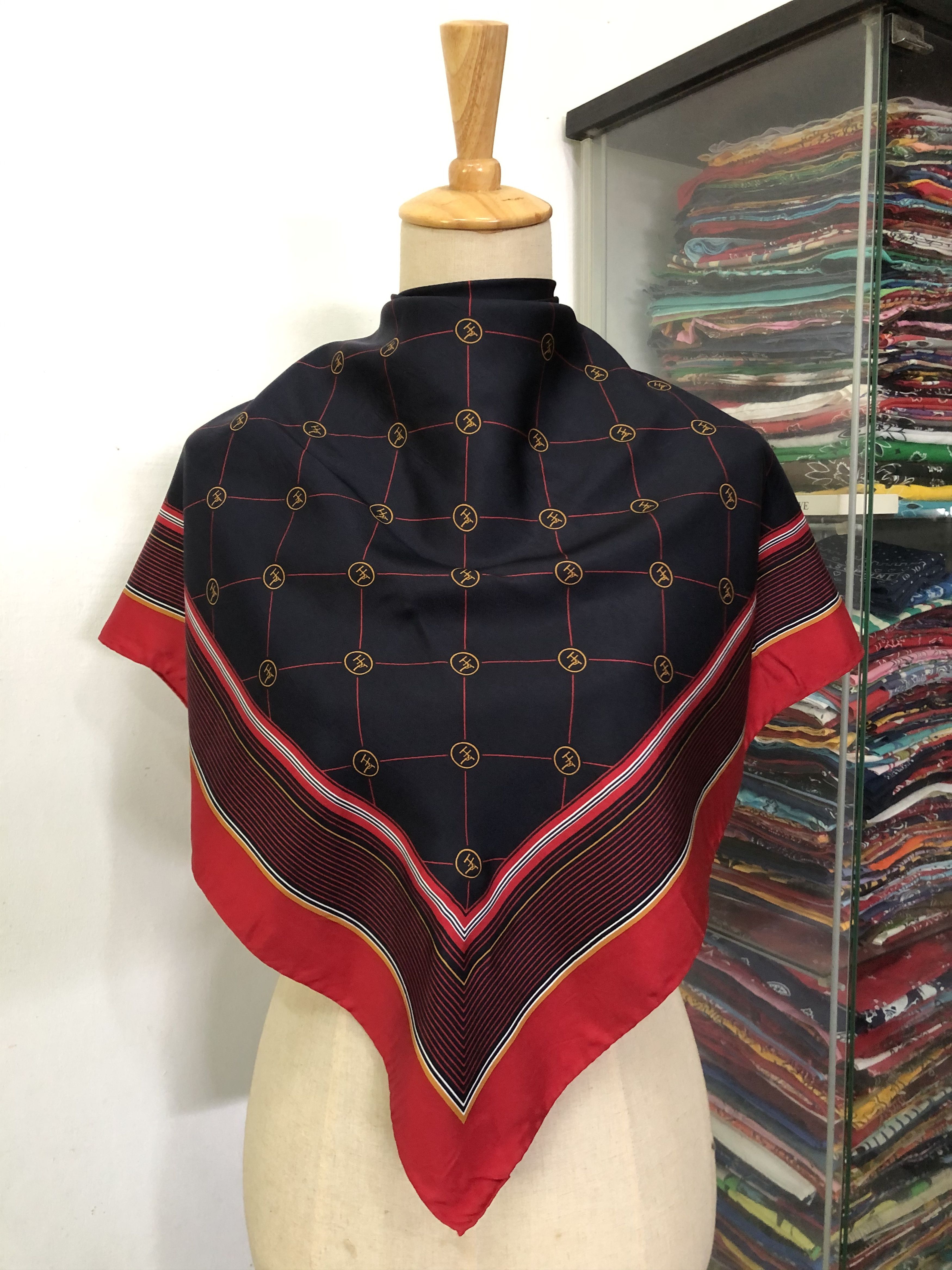 Vintage Vintage Silk Scarf Size ONE SIZE - 1 Thumbnail