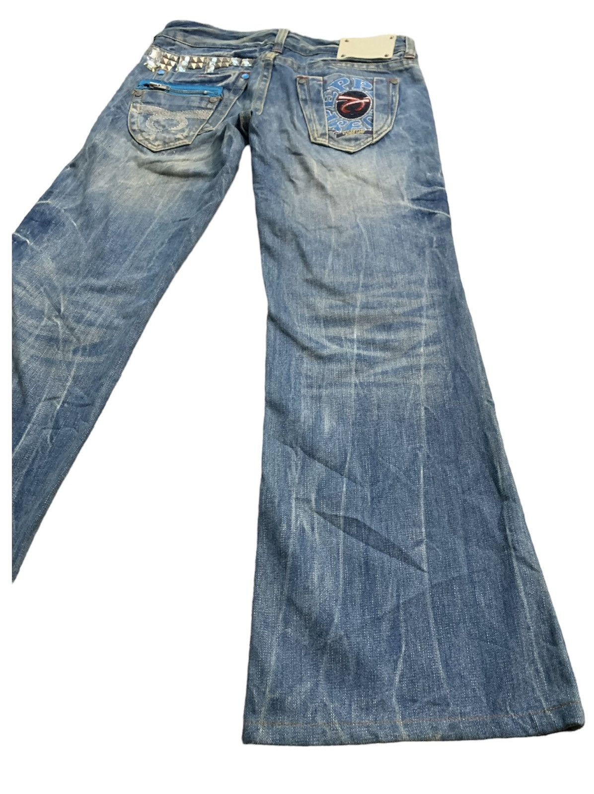 Other FLARED RED PEPPER STUDDED LOW RISE WOMEN JEANS Size US 31 - 3 Thumbnail