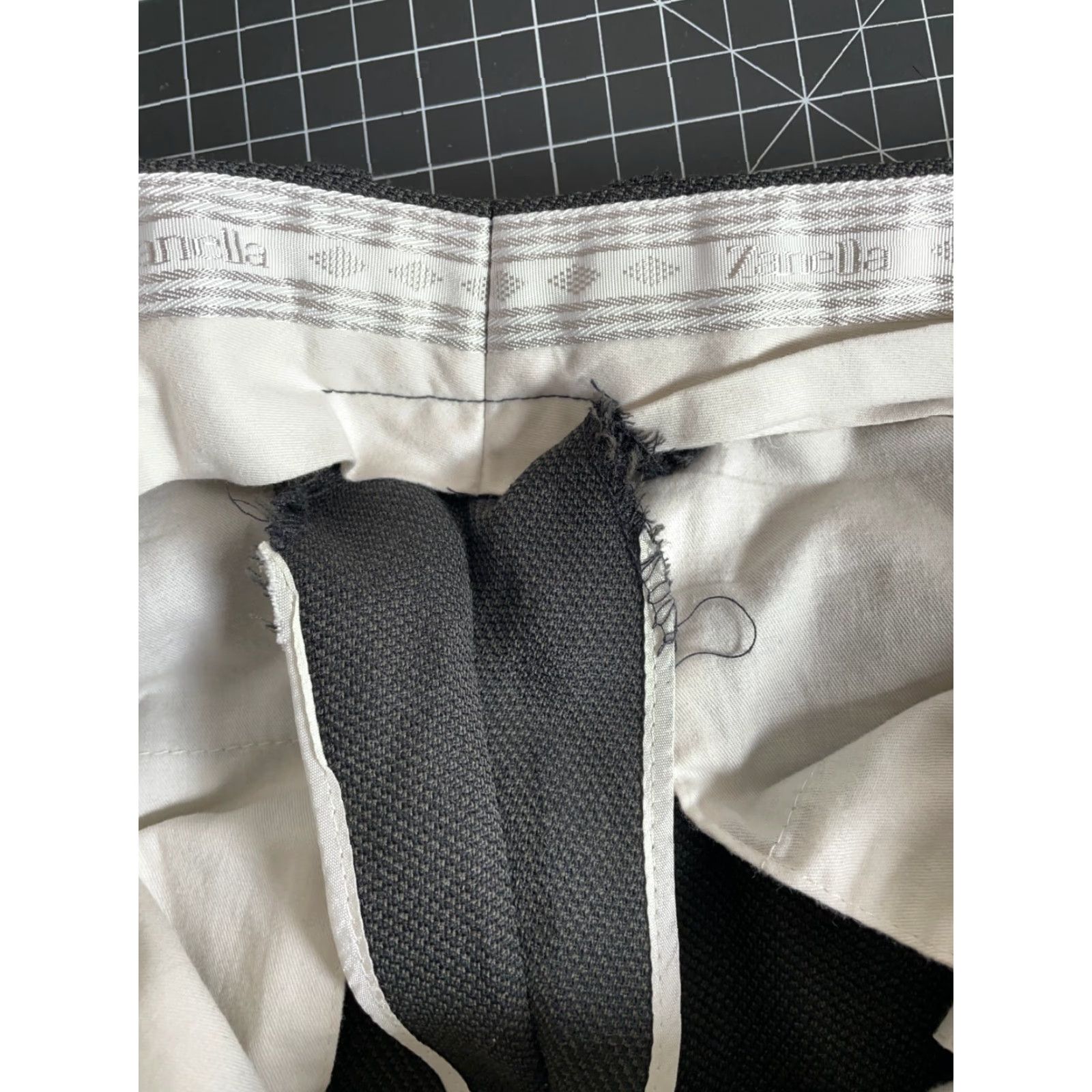 Zanella VINTAGE Zanella Men’s Dress Pants Wool Pleated Trousers 33x27 Gray Cuffed Italy Fall Winter Size US 33 - 3 Thumbnail