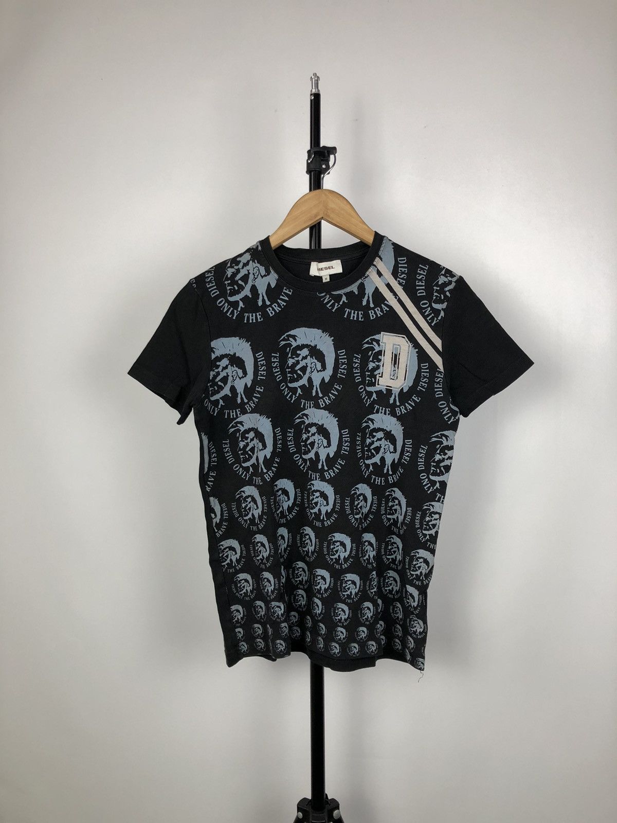 Diesel × If Six Was Nine Vintage DIESEL Y2K monogram very rare opium t shirts Size US M / EU 48-50 / 2 - 1 Thumbnail