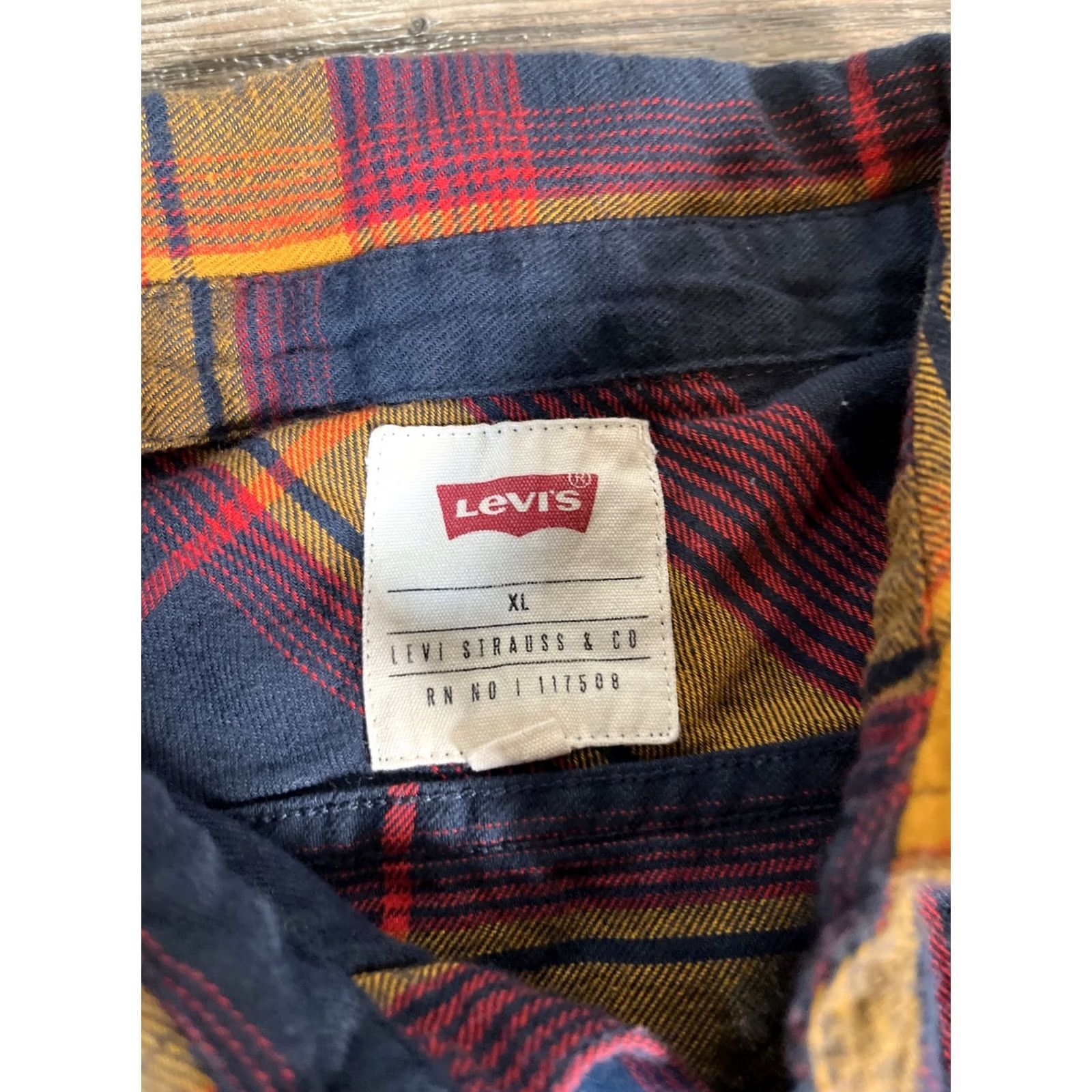 Levi's Levi's Shirt Mens XL Red Plaid Flannel Button-Up Long Sleeve Pearl Snaps Size US XL / EU 56 / 4 - 4 Thumbnail