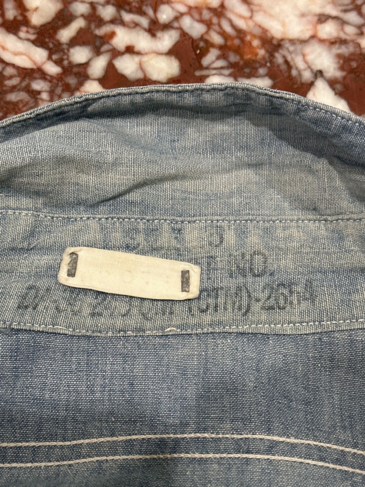 Vintage ORIGINAL 1940's～ "U.S.N" BLUE CHAMBRAY SHIRT Size US M / EU 48-50 / 2 - 13 Thumbnail