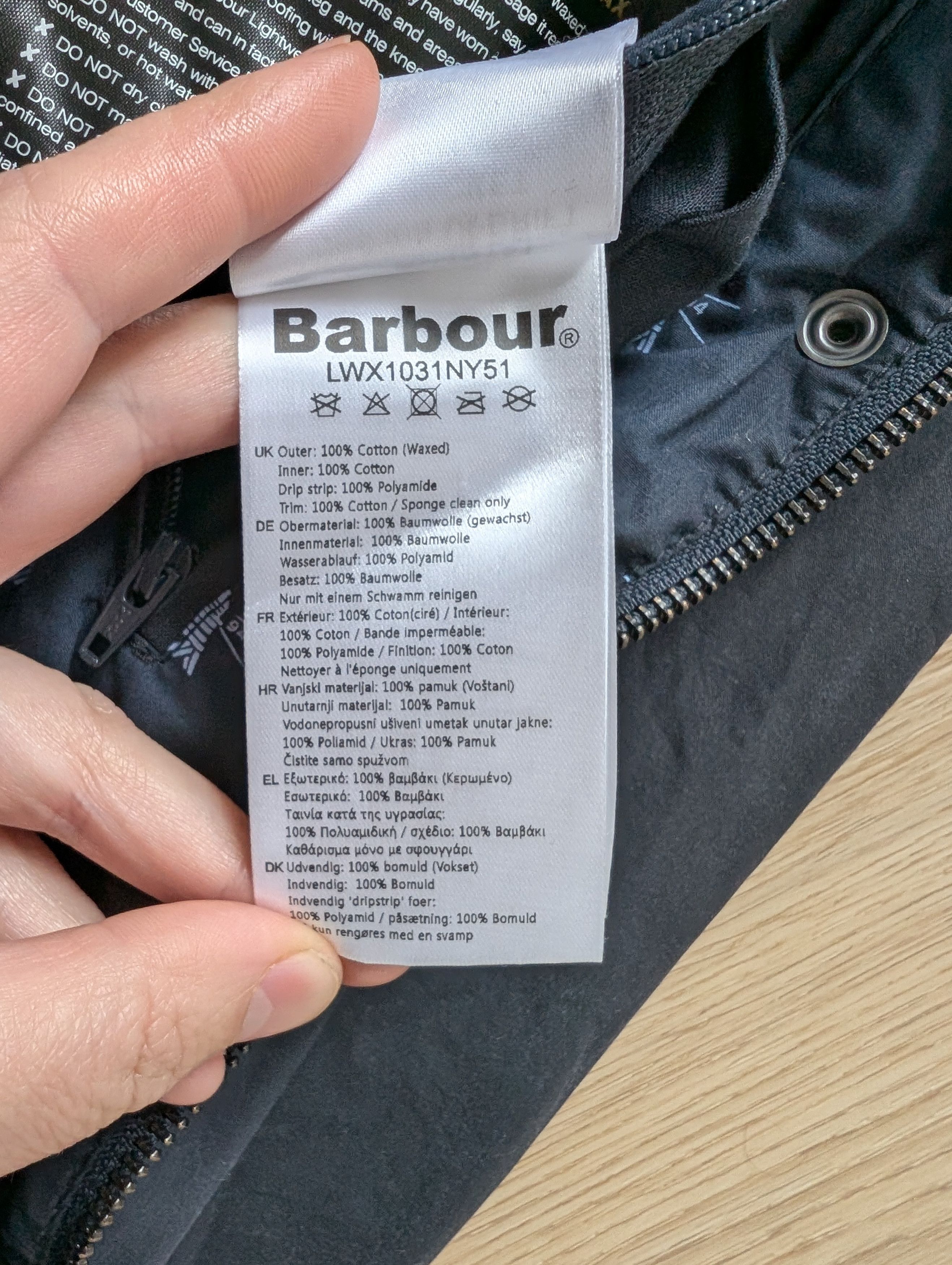 Barbour Barbour Women's Navy Updrift Wax Lightweight 4oz Jacket Size M / US 6-8 / IT 42-44 - 10 Thumbnail