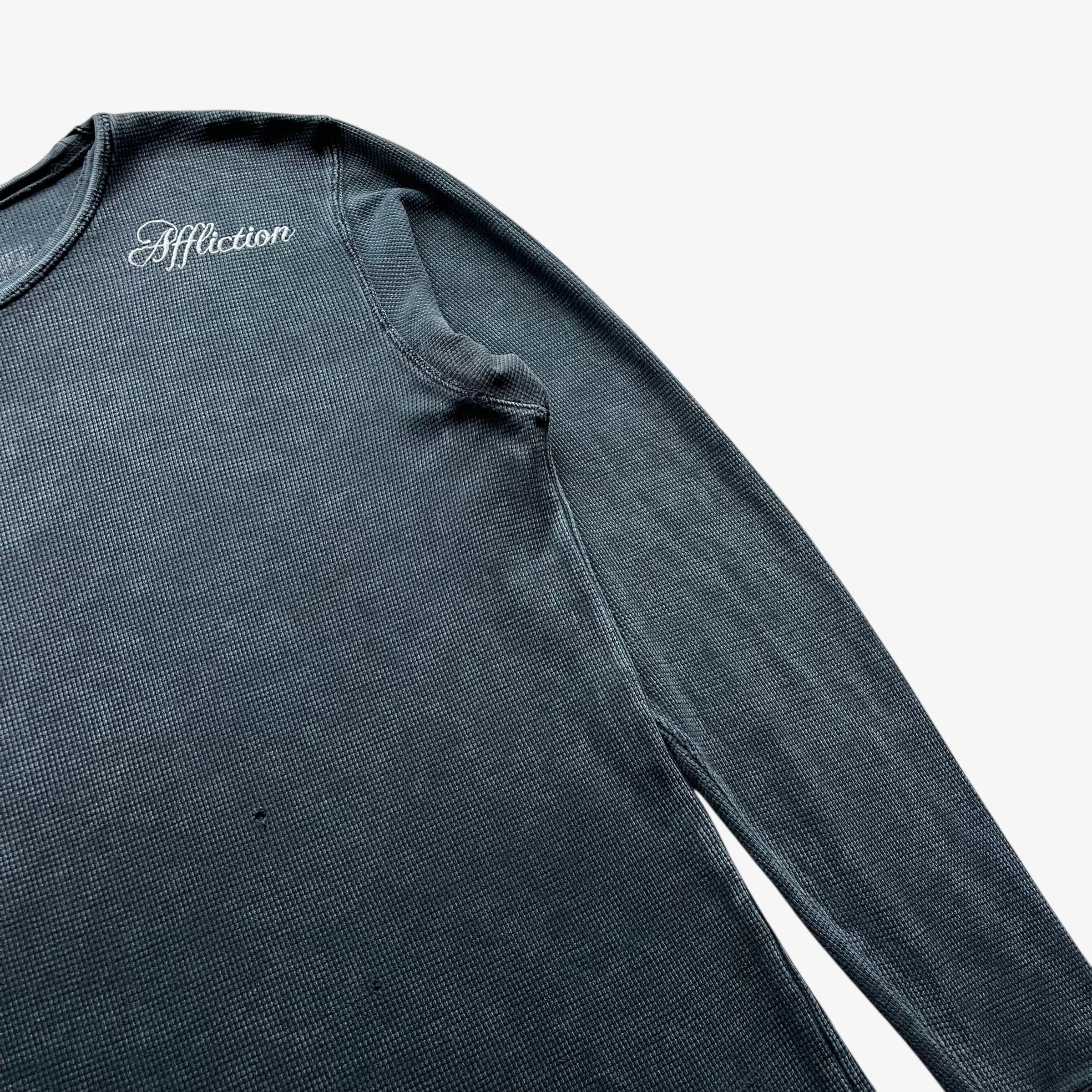 Affliction Vintage Y2K Men's Affliction Long Sleeve Thrashed T-Shirt Size US XL / EU 56 / 4 - 6 Thumbnail
