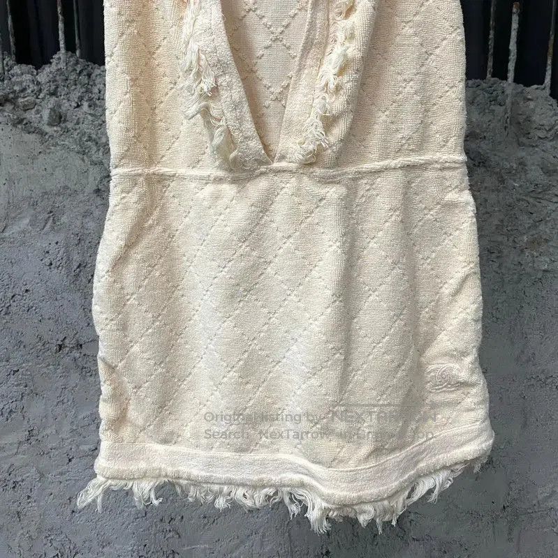 Chanel Chanel Summer Sleeveless Dress in Beige . Size XXS / US 00 / IT 34 - 4 Thumbnail