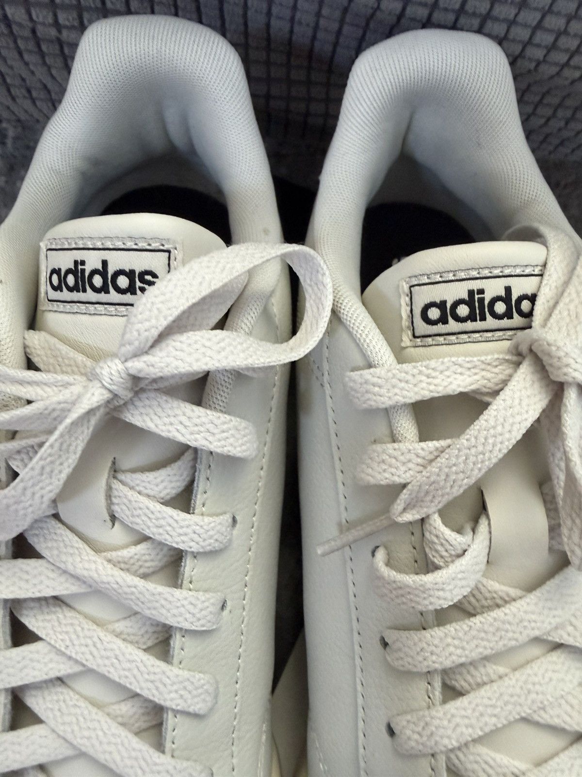 Adidas Adidas Roguera Trainer Low Off-White/Red - EG2657 Size US 9.5 / EU 42-43 - 6 Thumbnail