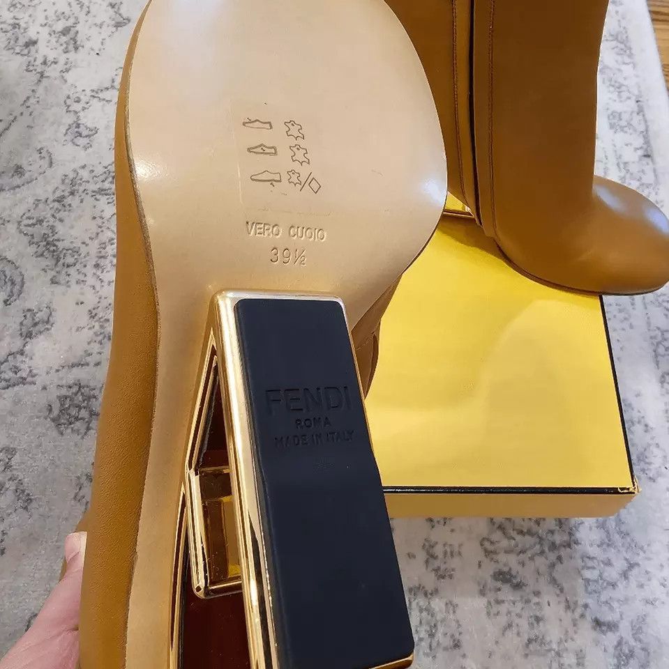 Fendi o1loc1c0824 Boot in Brown Size US 9 / IT 39 - 4 Thumbnail