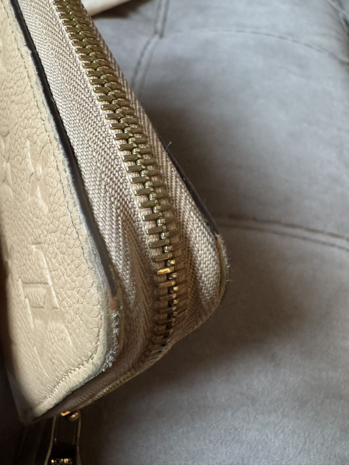 Louis Vuitton LOUIS VUITTON zip wallet purse pouch study all photos & desc Size ONE SIZE - 8 Thumbnail