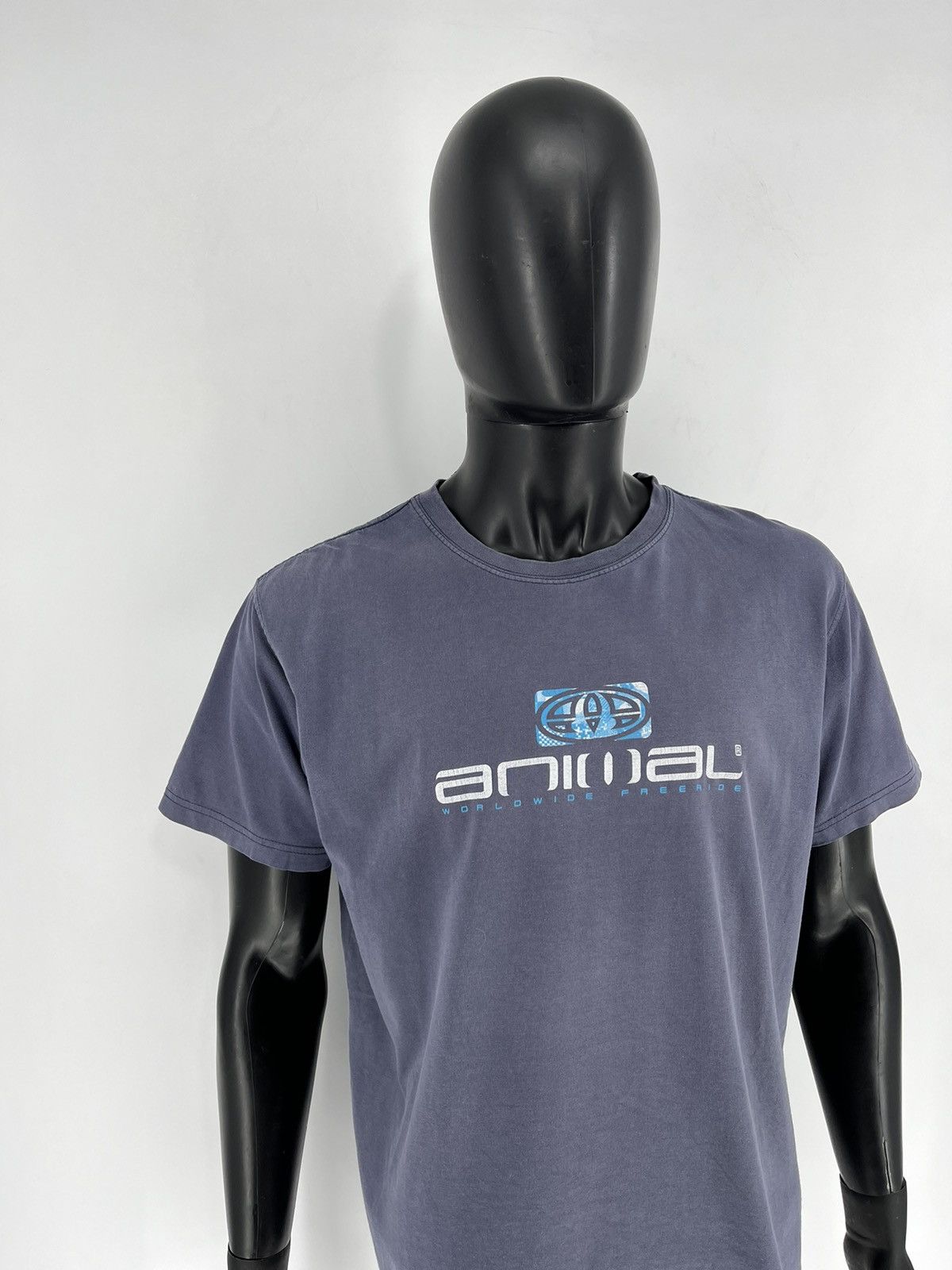 Vintage Vintage Y2K ANIMAL SKATE Big Logo Tee Streetwear 90s Style Size US L / EU 52-54 / 3 - 3 Thumbnail