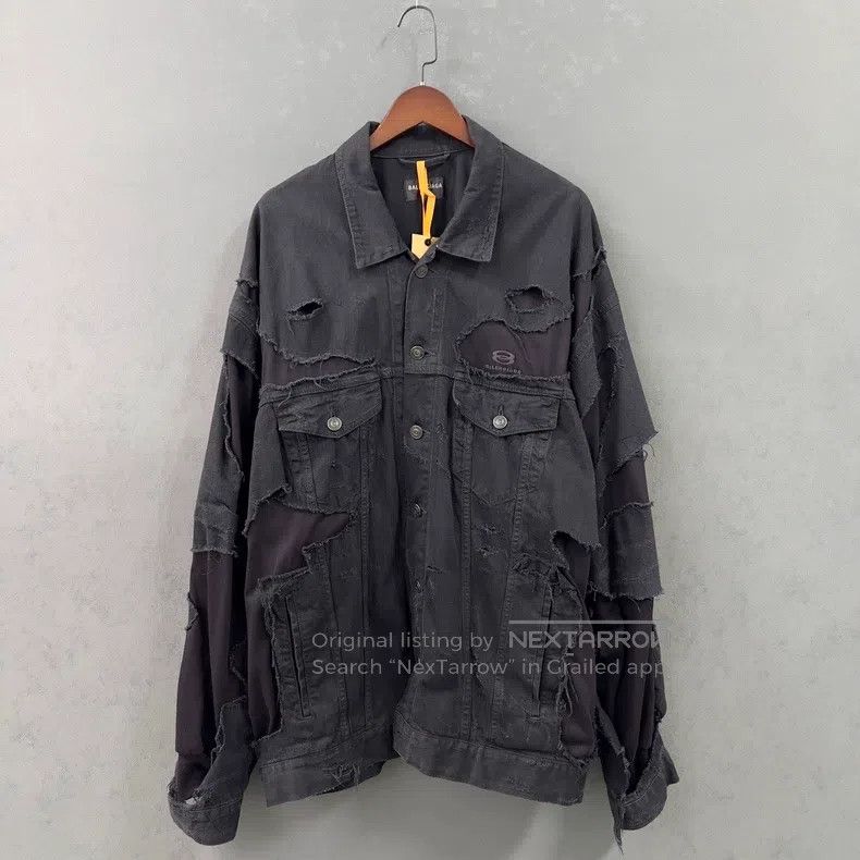 Balenciaga Balenciaga Distressed Double Ring Denim Jacket Size US M / EU 48-50 / 2 - 1 Thumbnail