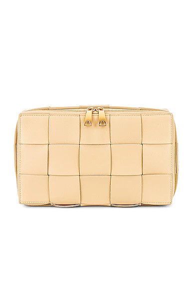 Bottega Veneta o1n1vont1124 Size: OS / Woven Travel Case in Beige Size ONE SIZE - 1 Thumbnail