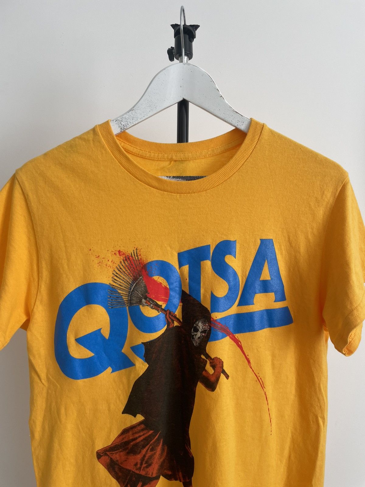 Band Tees Queens of the Stone Age Golden Rake Guy T-Shirt Band Size US S / EU 44-46 / 1 - 2 Thumbnail