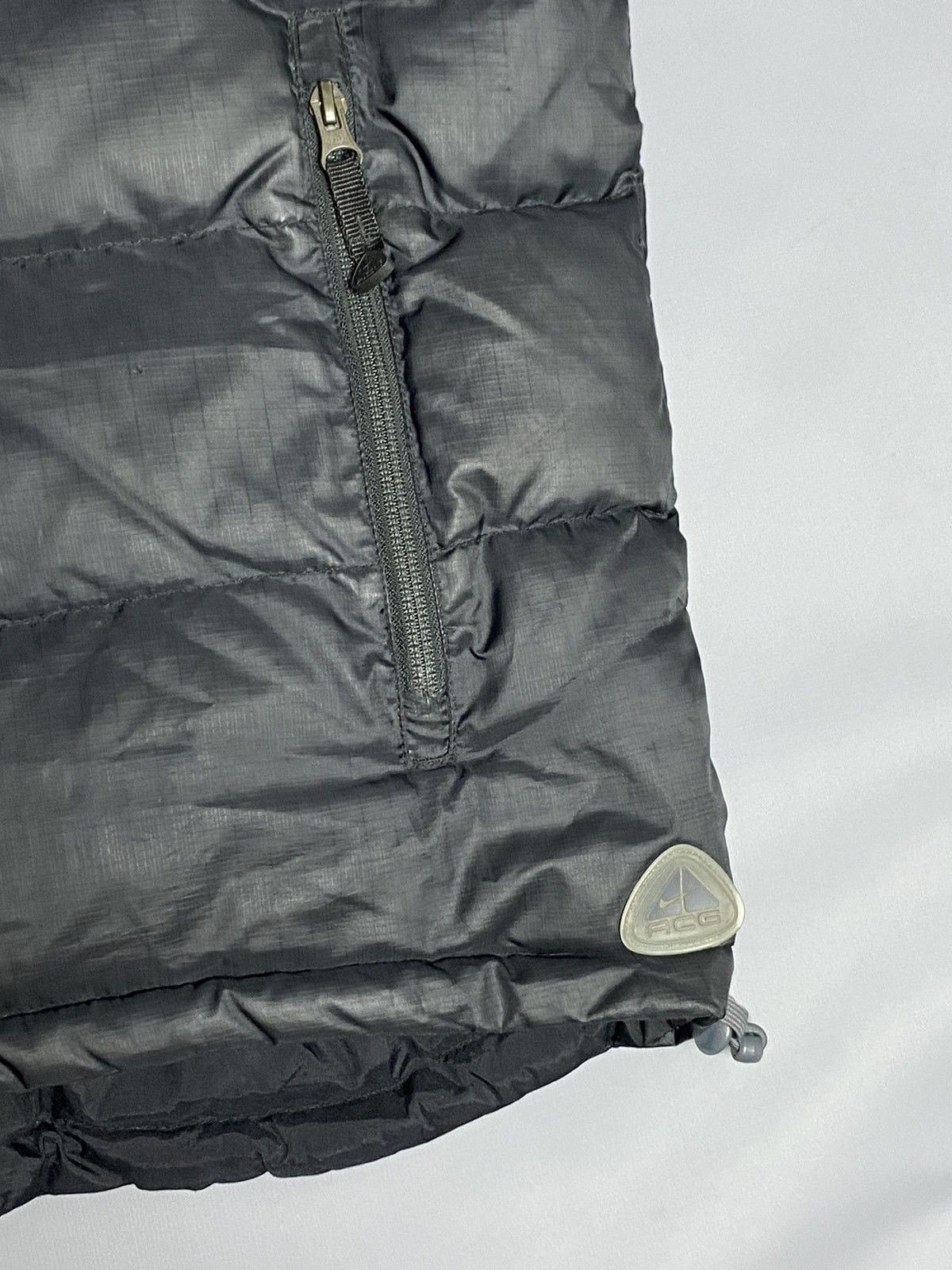Nike Vintage 00s Nike ACG Down Reversible Black Vest Puffer L Size US L / EU 52-54 / 3 - 15 Thumbnail