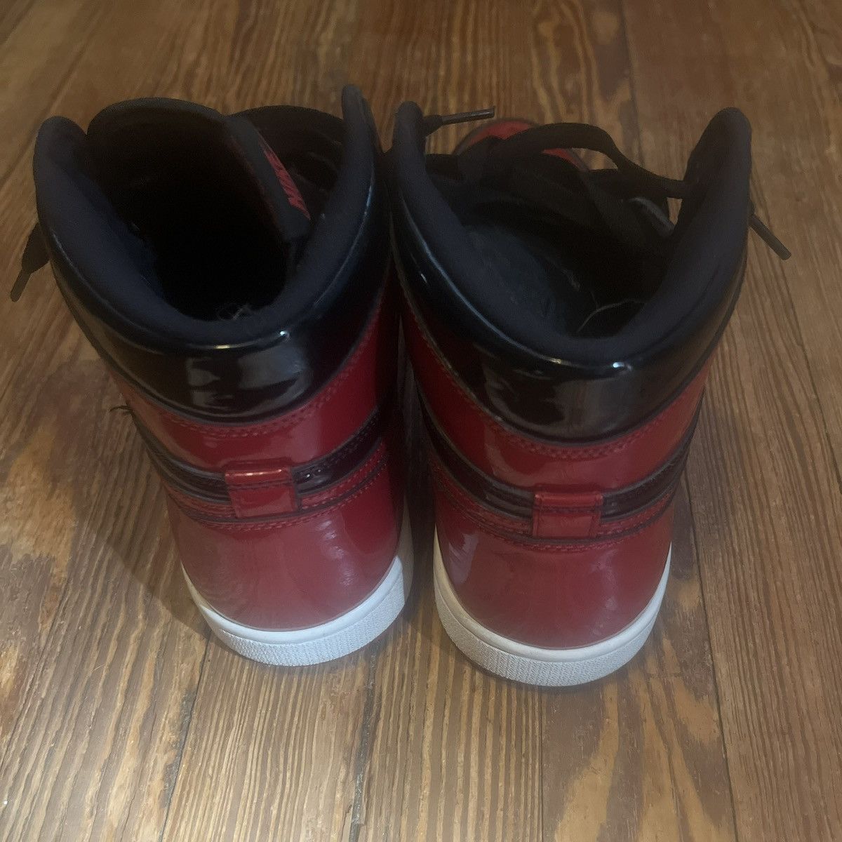 Jordan Brand jordan 1 bred Size US 10.5 / EU 43-44 - 3 Thumbnail