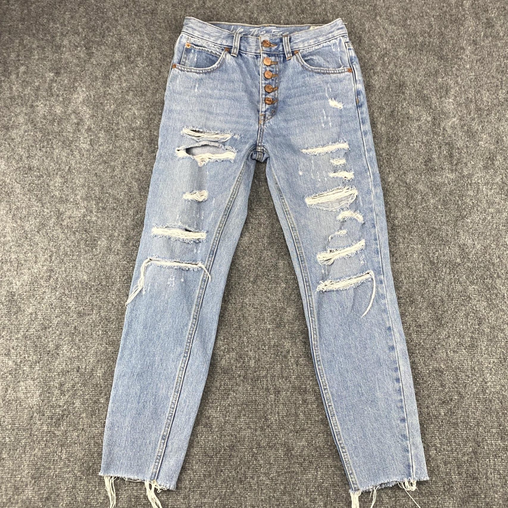 Vintage VINTAGE We The Free Jeans Womens 24 Light Wash High Rise Distressed Straight Leg Raw Hem Size 42" / US 20 - 2 Thumbnail