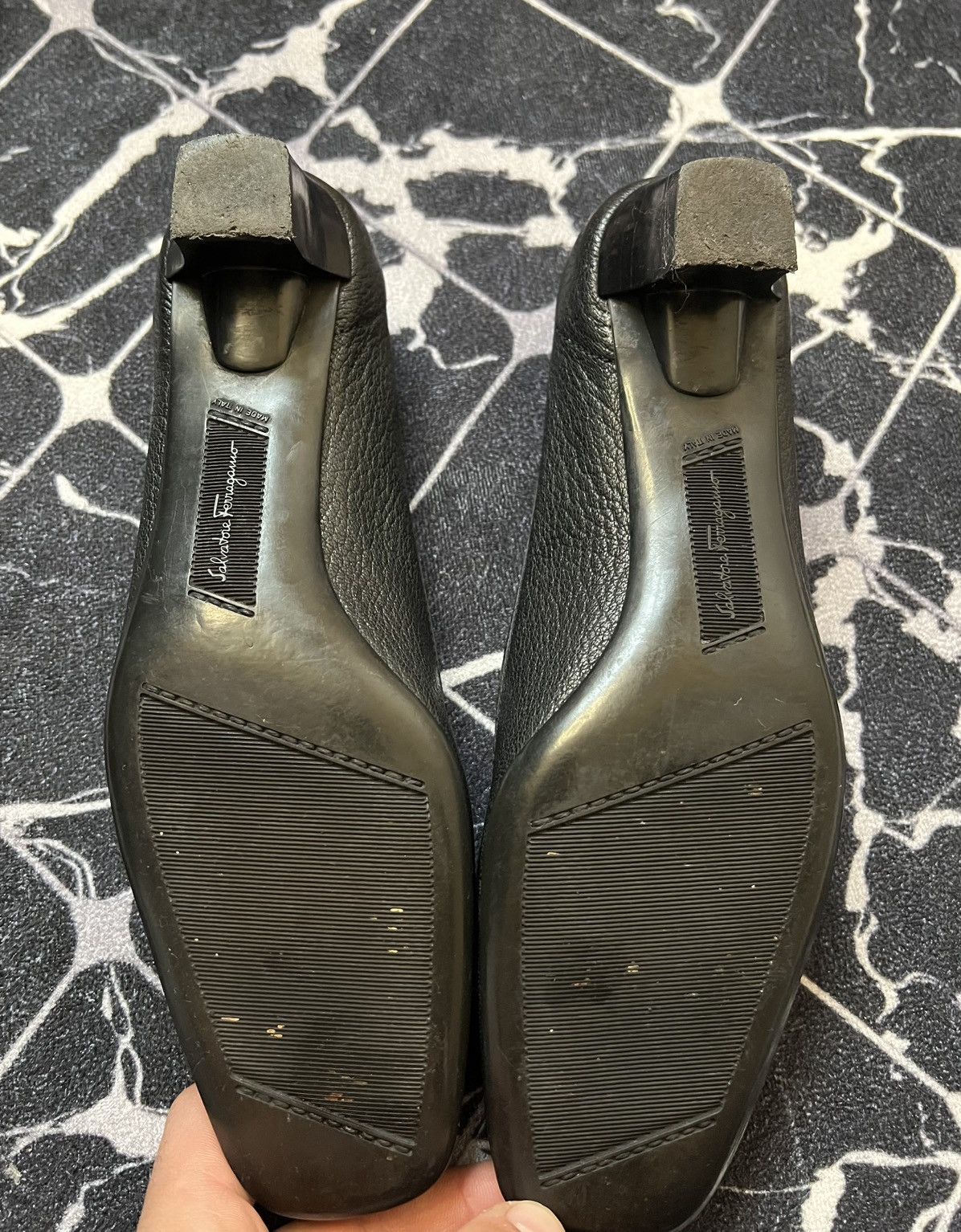 Salvatore Ferragamo Salvatore Ferragamo women heel shoes 9 size flats mules Size US 9 / IT 39 - 6 Thumbnail