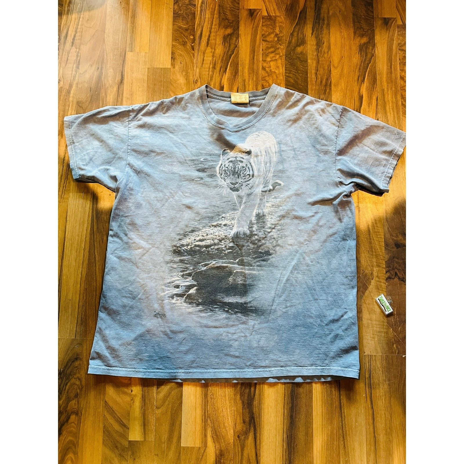 The Mountain White Tiger Approaching Size XX-Large Size US XXL / EU 58 / 5 - 1 Thumbnail