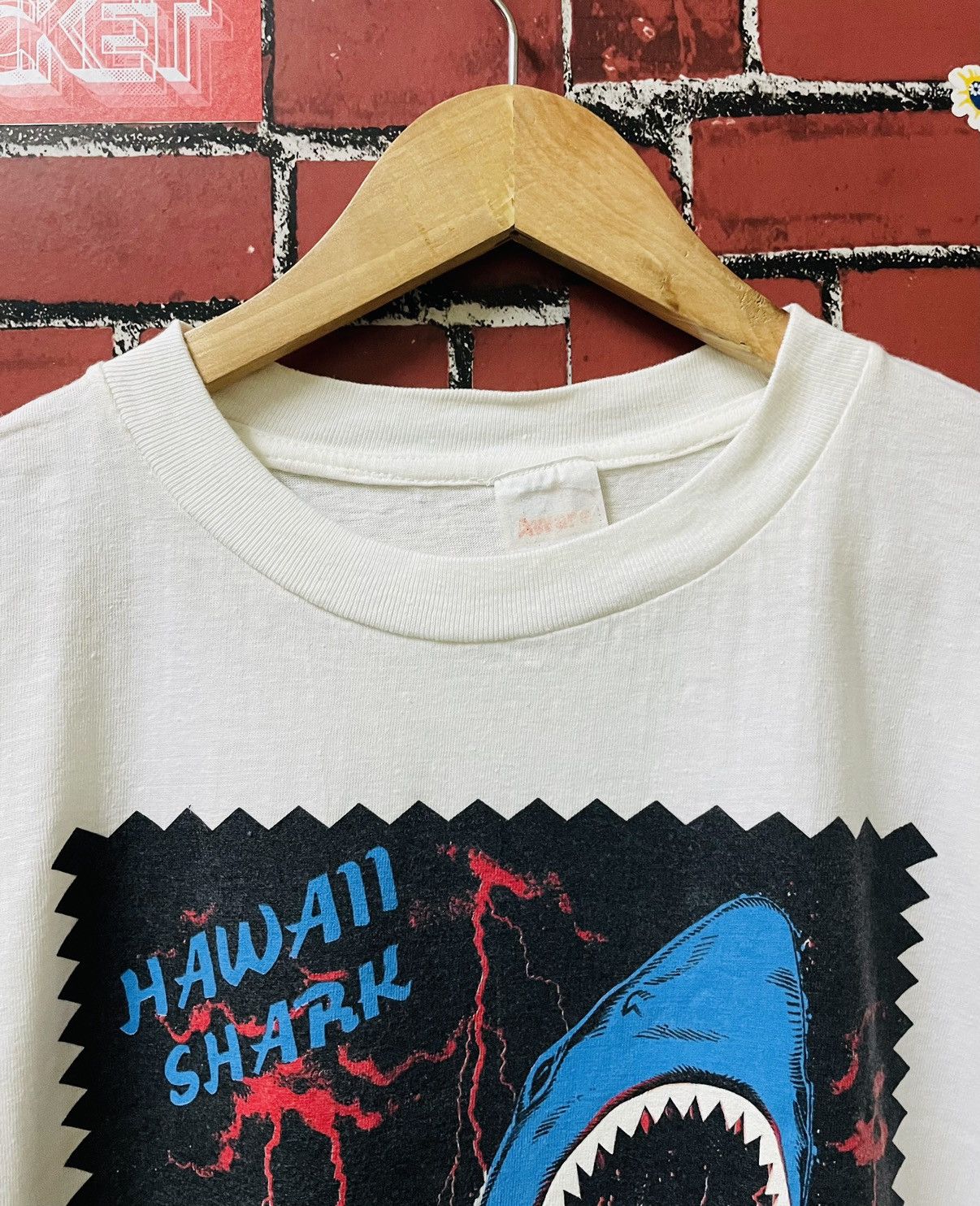 Vintage VINTAGE HAWAII SHARK ENDANGHERED 90s SHIRTS Size US M / EU 48-50 / 2 - 4 Thumbnail