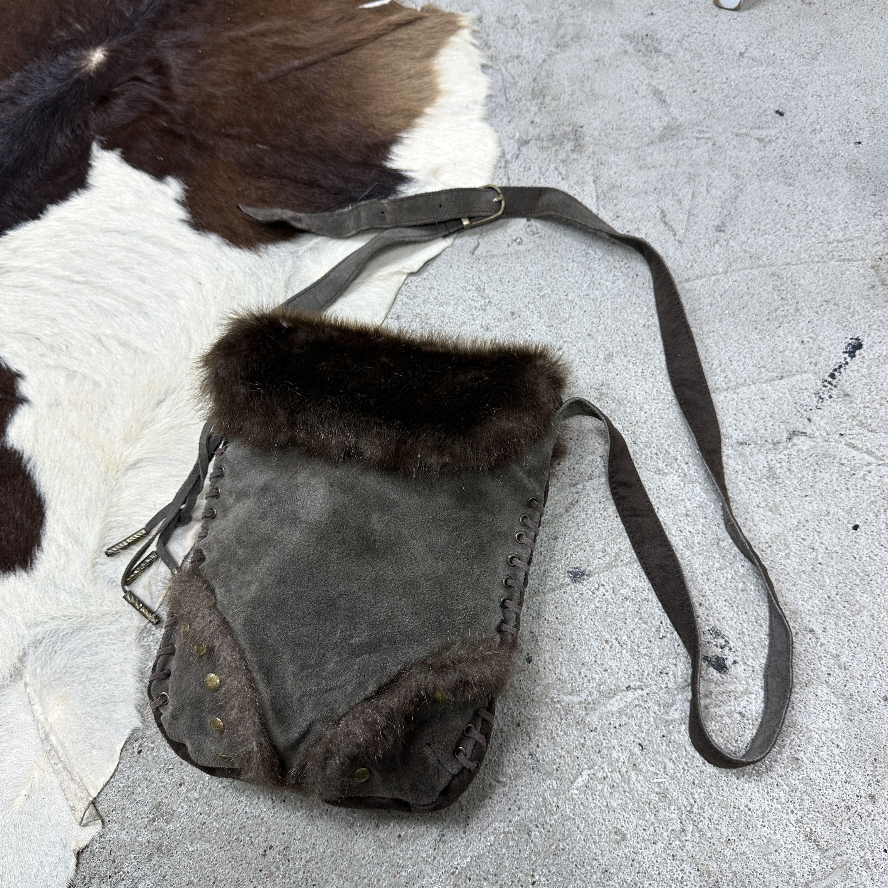 Vintage Vintage Faux Fur Crossbody Bag Y2K Size ONE SIZE - 2 Thumbnail