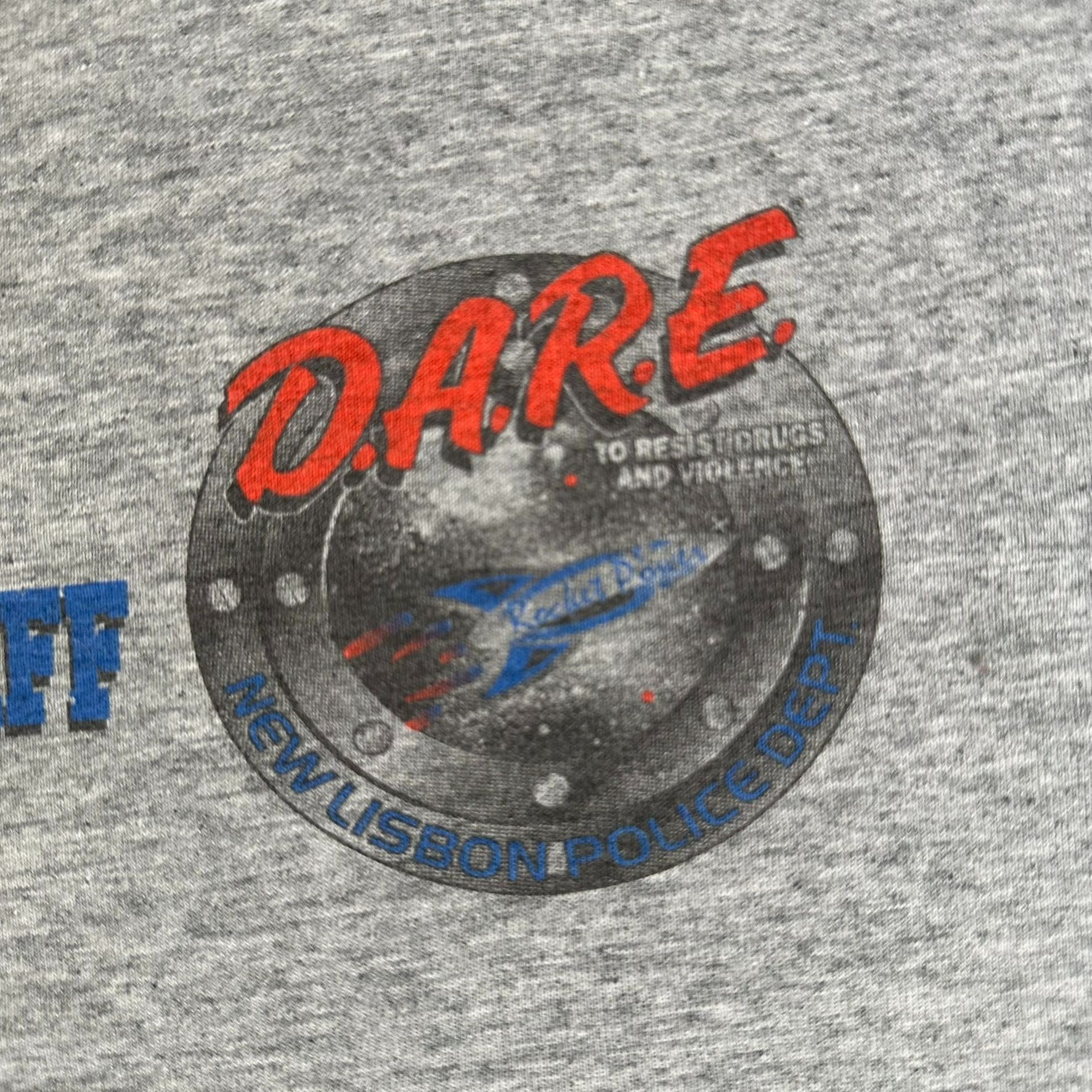 D.A.R.E Vintage Y2K DARE We Care T-Shirt Rocket Ship Rare 2000s Anti Size US XL / EU 56 / 4 - 3 Thumbnail