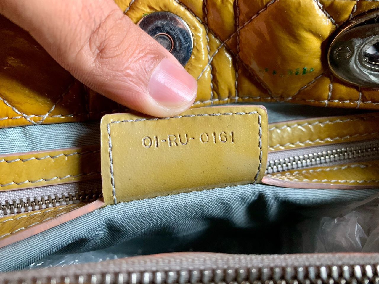 Dior Authentic Christian Dior Chain Beige Cannage Leather Bag Size ONE SIZE - 2 Thumbnail