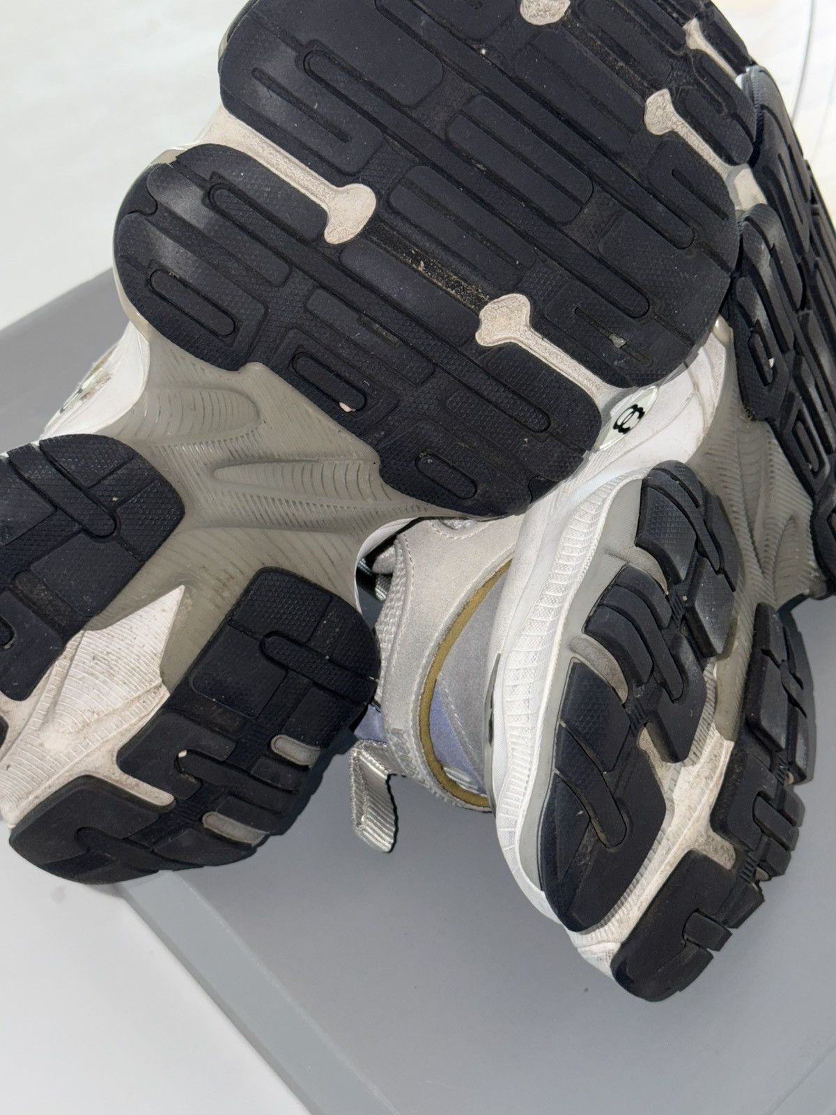 Balenciaga BALENCIAGA DEMNA CARGO SNEAKERS SIZE 40 Size US 7 / EU 40 - 20 Thumbnail