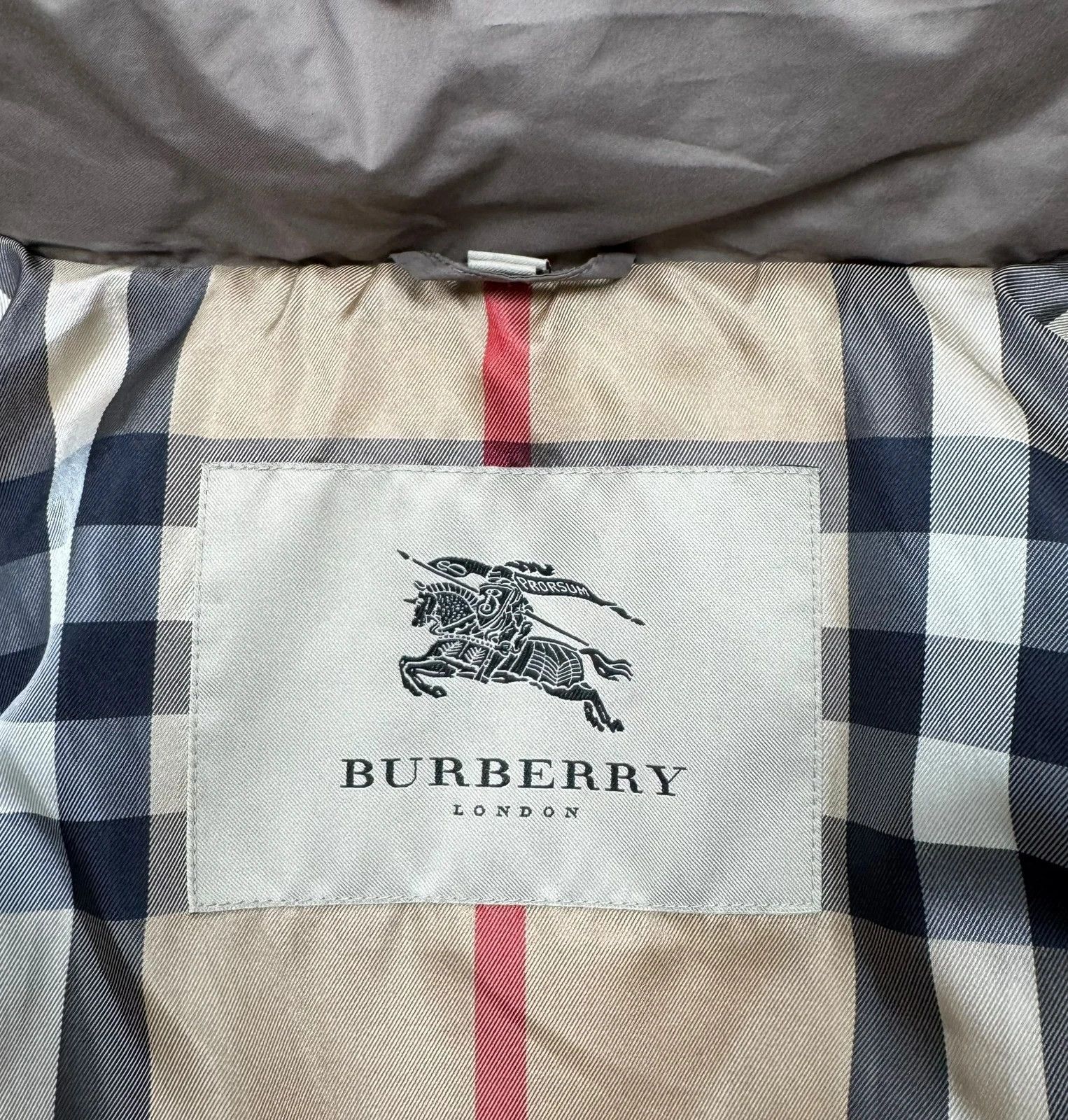 Burberry Burberry Down Puffer Parka Hooded Quilted size L Size L / US 10 / IT 46 - 13 Thumbnail