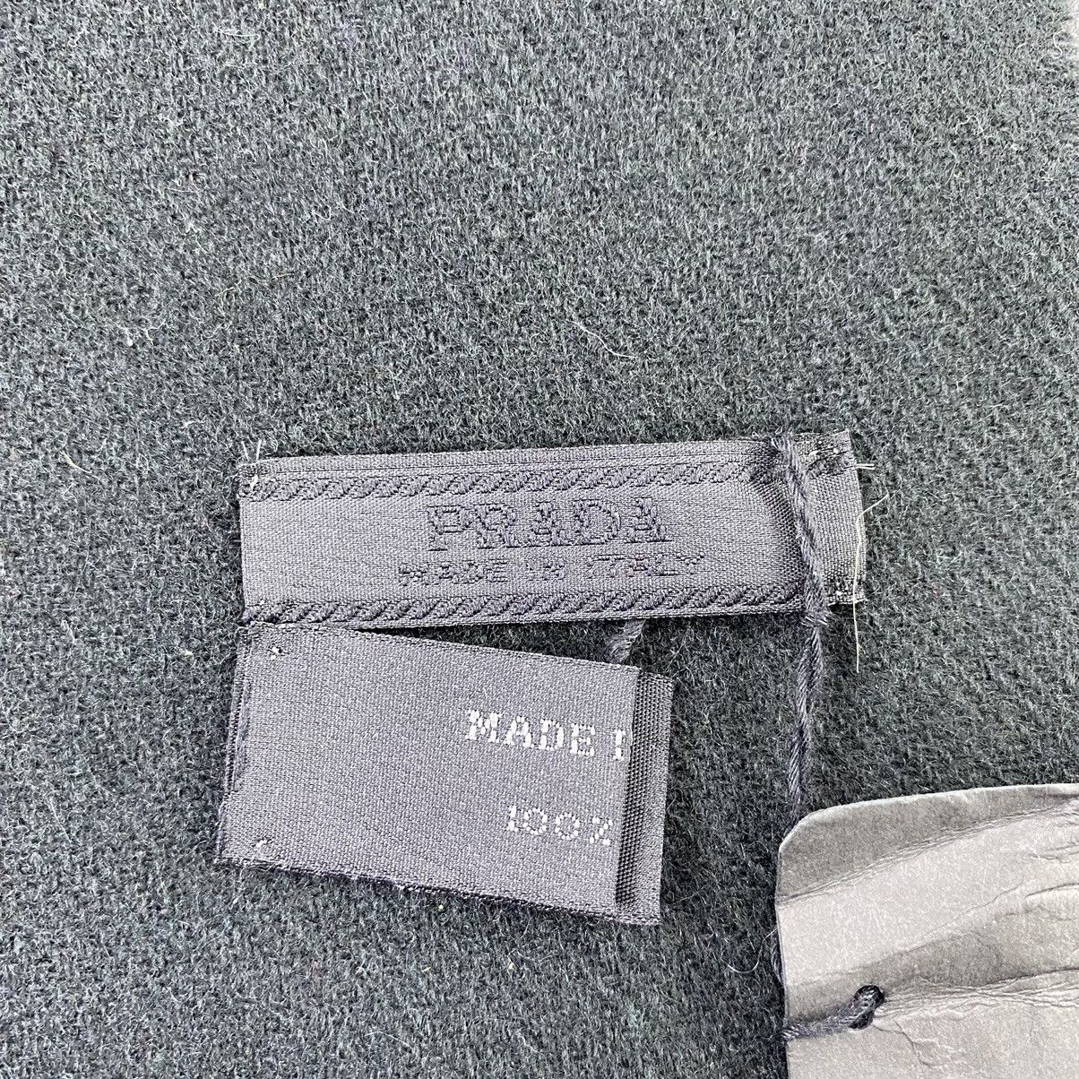 Vintage Prada Milano Wool scarf Made in italy - T1219 Size ONE SIZE - 6 Thumbnail