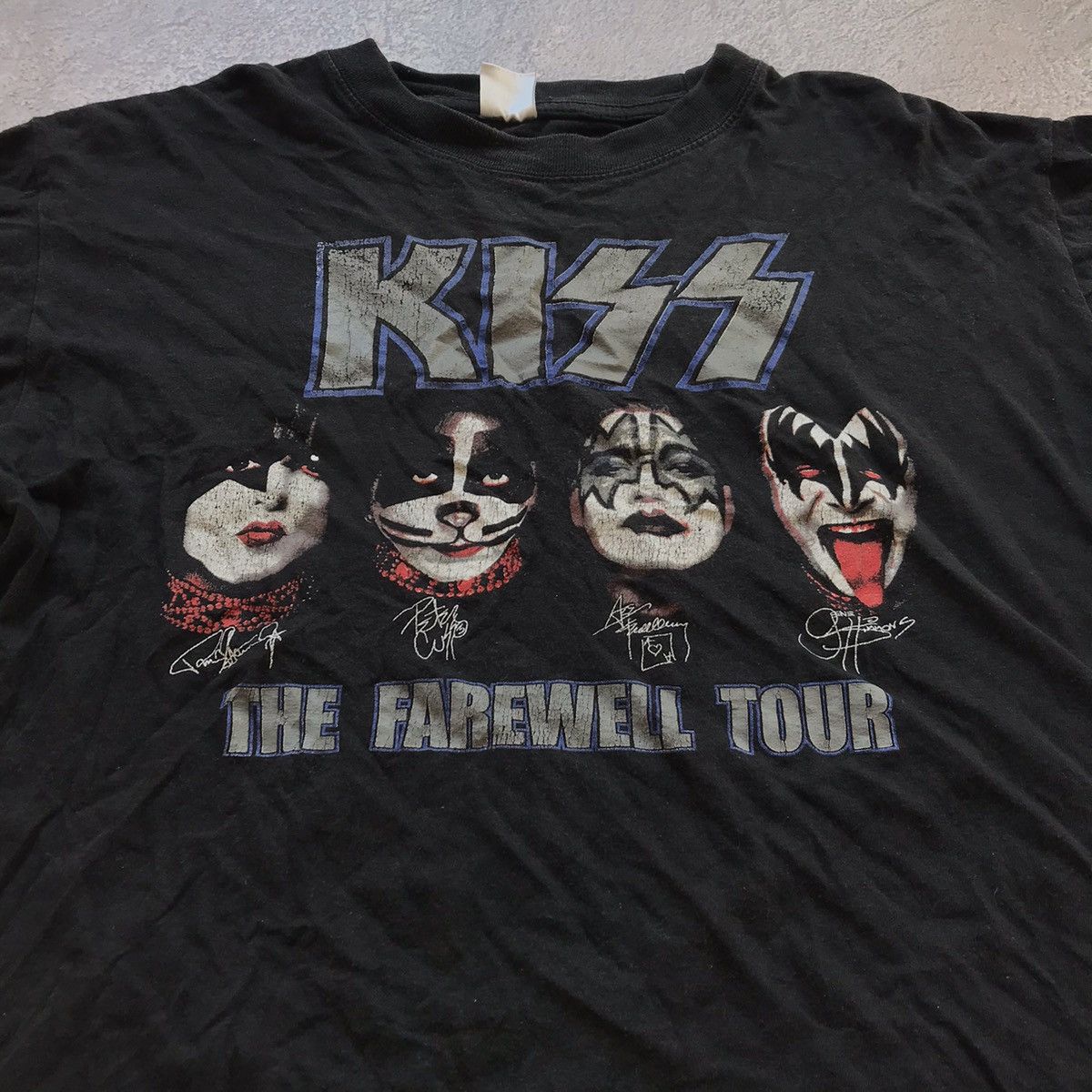 Vintage Vintage Kiss Band Tee Graphic Farewell Tour Grunge Worn In M Size US M / EU 48-50 / 2 - 3 Thumbnail