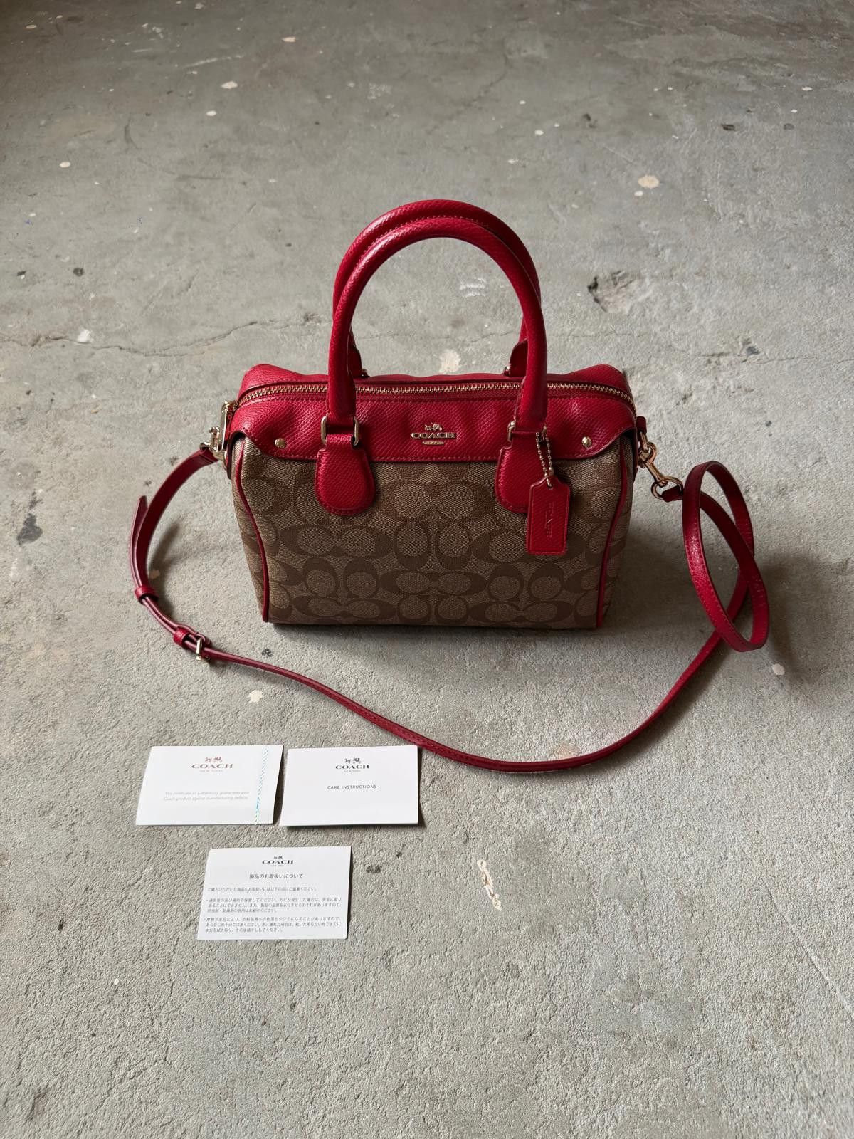 Coach Coach 2Way Bennett Boston Bag Beige/Red Size ONE SIZE - 1 Thumbnail
