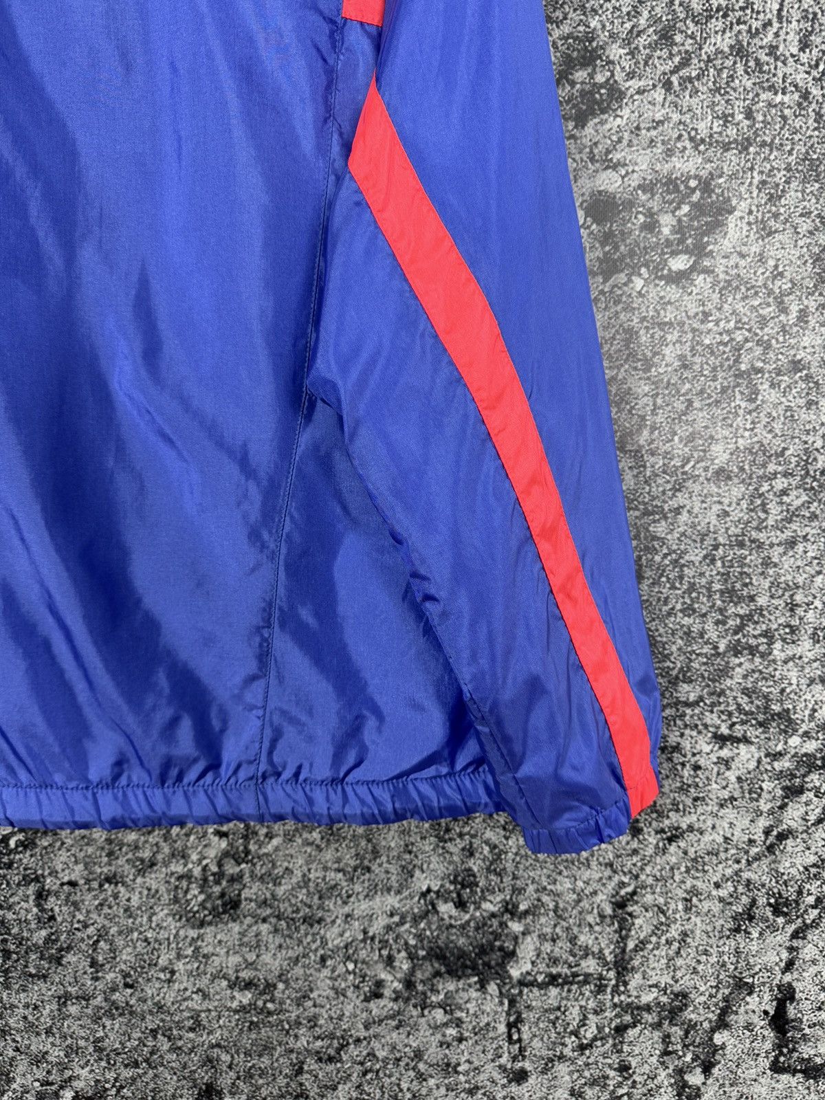 Nike Nike International Nylon Vintage Jacket Windbreaker Size S Size US S / EU 44-46 / 1 - 14 Thumbnail