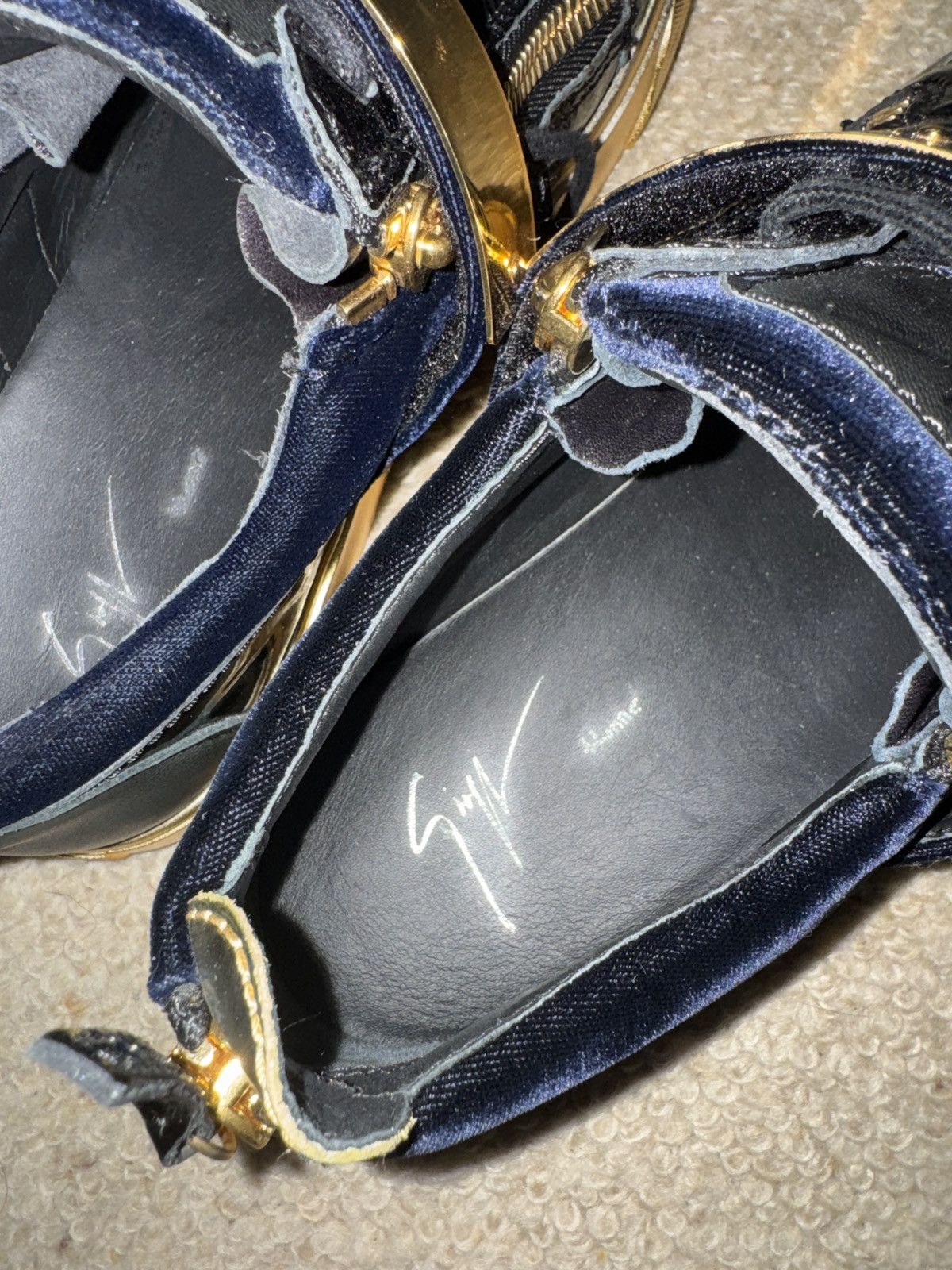 Giuseppe Zanotti Giuseppe Zanotti Gold Strap Low-Top EU 40 – Veronica Navy Size US 7.5 / EU 40-41 - 14 Thumbnail
