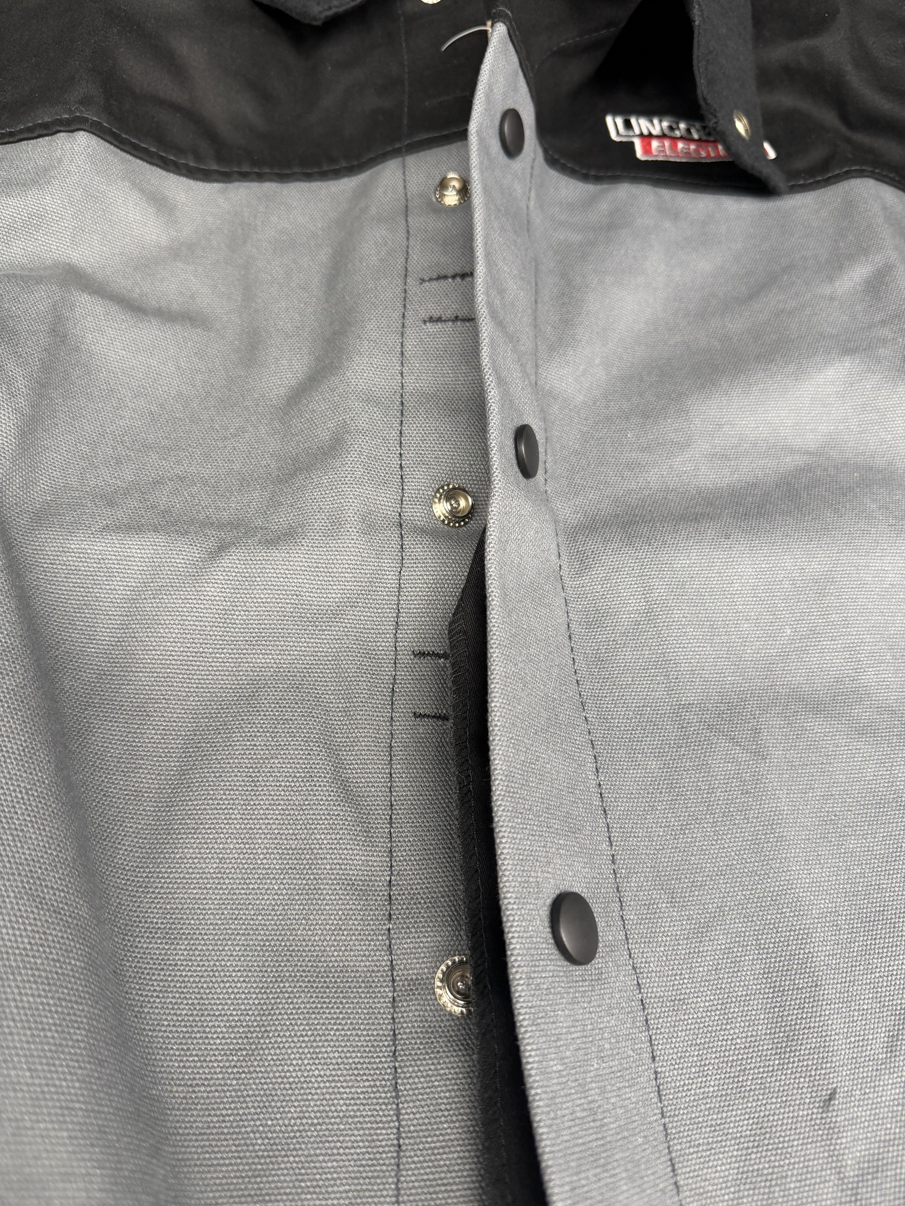 World Industries Lincoln Electric K4931-XL XVI Series Industrial FR Welding Jackets Size X-Large Size US XL / EU 56 / 4 - 7 Thumbnail