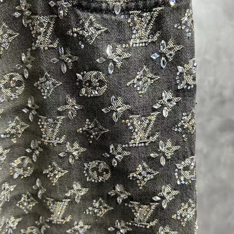 Louis Vuitton louis vuitton's new black and grey diamond-covered logo jea Size US 31 - 3 Thumbnail