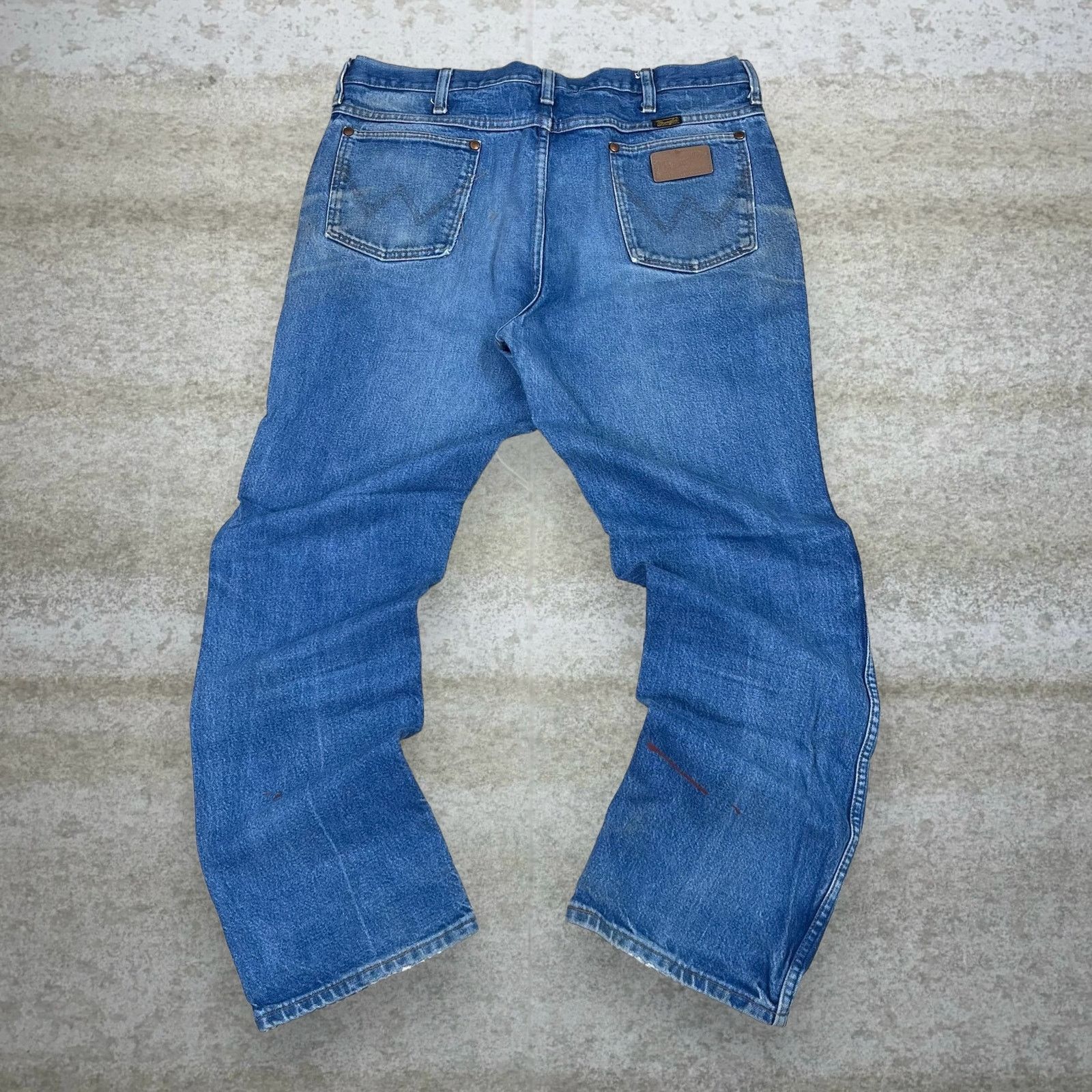 Wrangler Vintage 90s Wrangler Jeans 36x30 Straight Fit Medium Wash Size US 36 / EU 52 - 1 Thumbnail