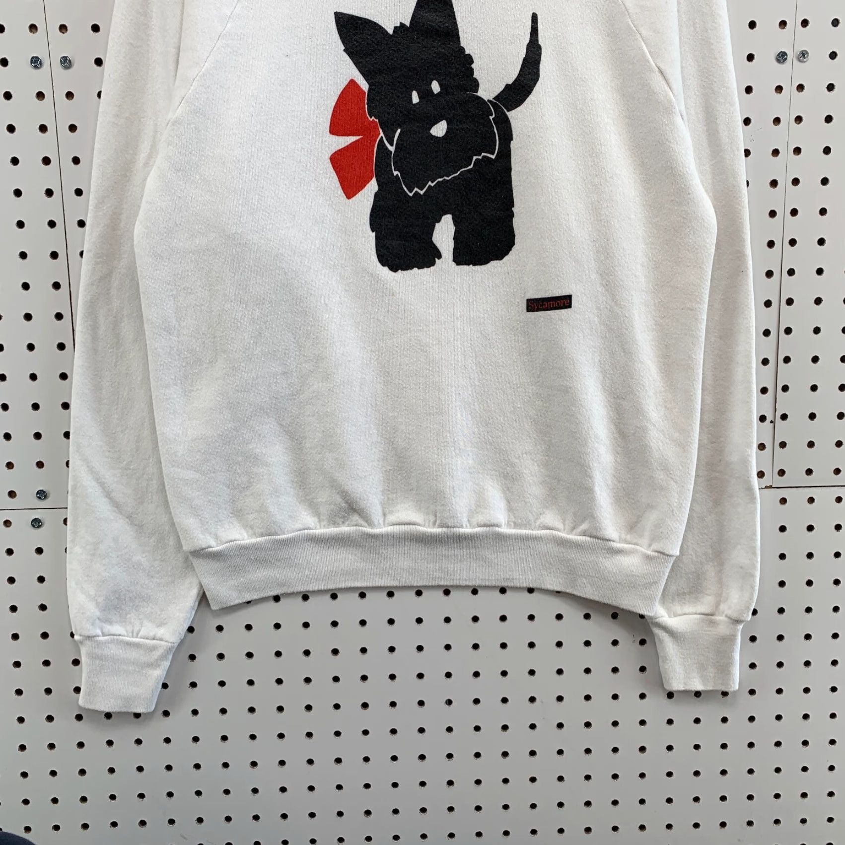 Vintage VINTAGE Terrier Sweatshirt White Adult Large 80s Crew Neck Pullover 20x25.5 DOG Screen Stars Mens Size US L / EU 52-54 / 3 - 6 Thumbnail