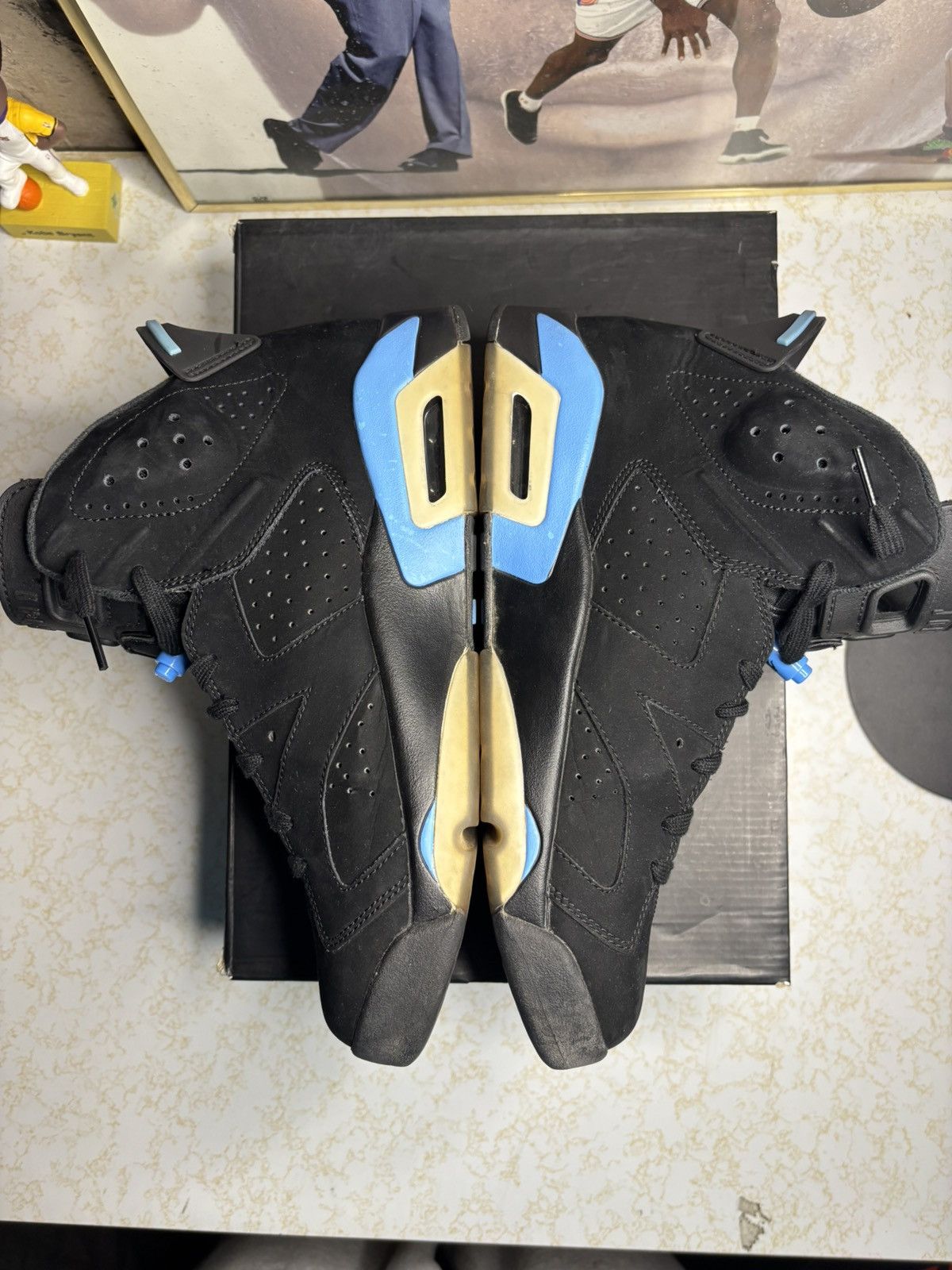 Jordan Brand Air Jordan 6 Retro UNC Size US 10 / EU 43 - 3 Thumbnail