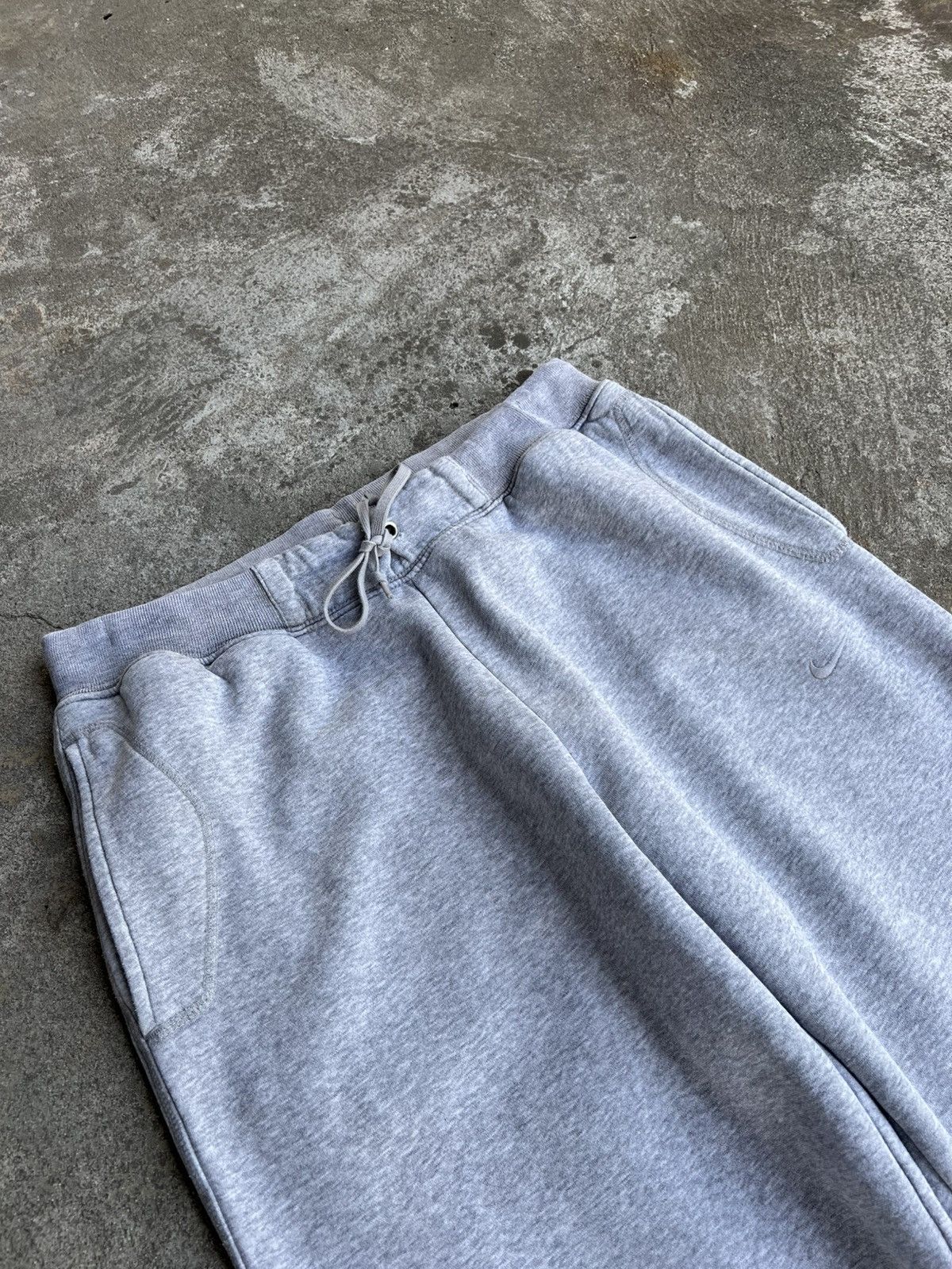 Nike × Vintage Crazy Vintage Y2K/2000s Baggy Light Grey Nike Sweatpants Size US 32 / EU 48 - 5 Thumbnail