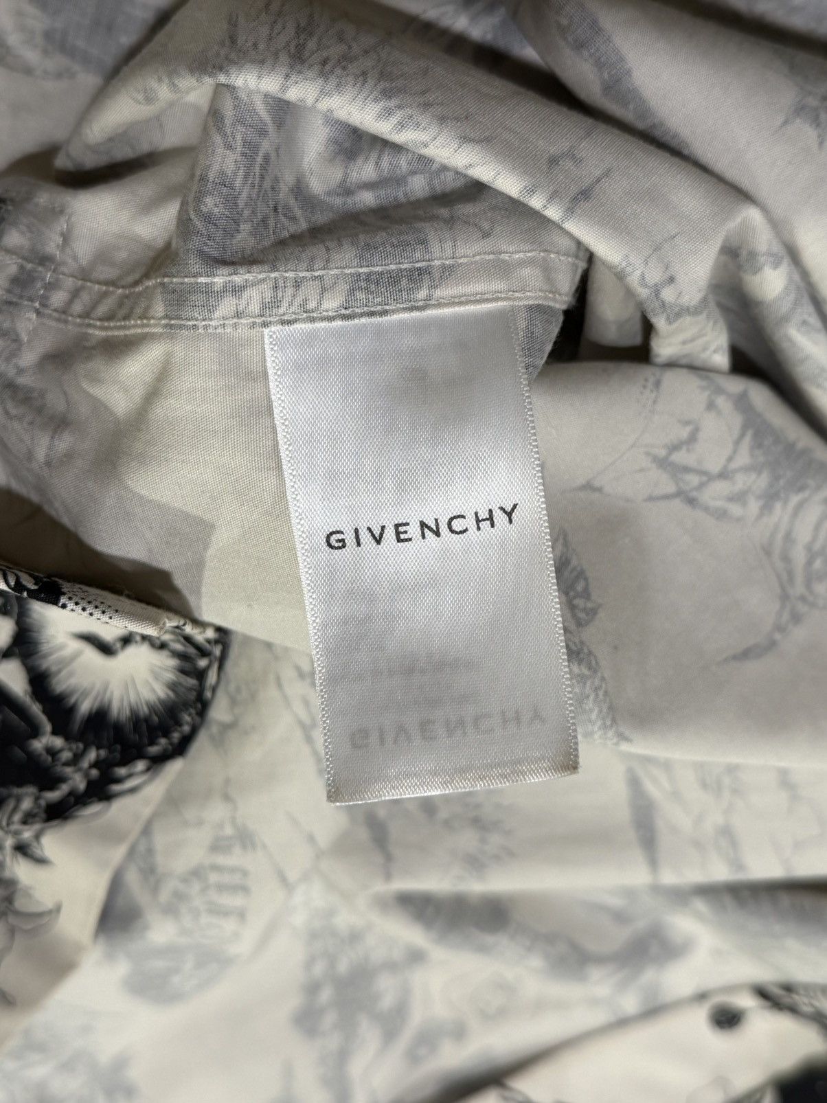 Givenchy Givenchy Matthew Williams Tiger Camo White/Black Zip Shirt Size US XL / EU 56 / 4 - 14 Thumbnail