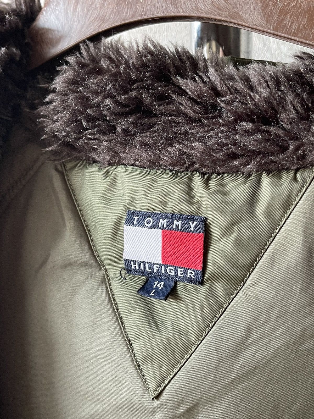 Tommy Hilfiger 90s Tommy Hilfiger Military Artic Parka Furs Hooded Jacket Size US S / EU 44-46 / 1 - 10 Thumbnail