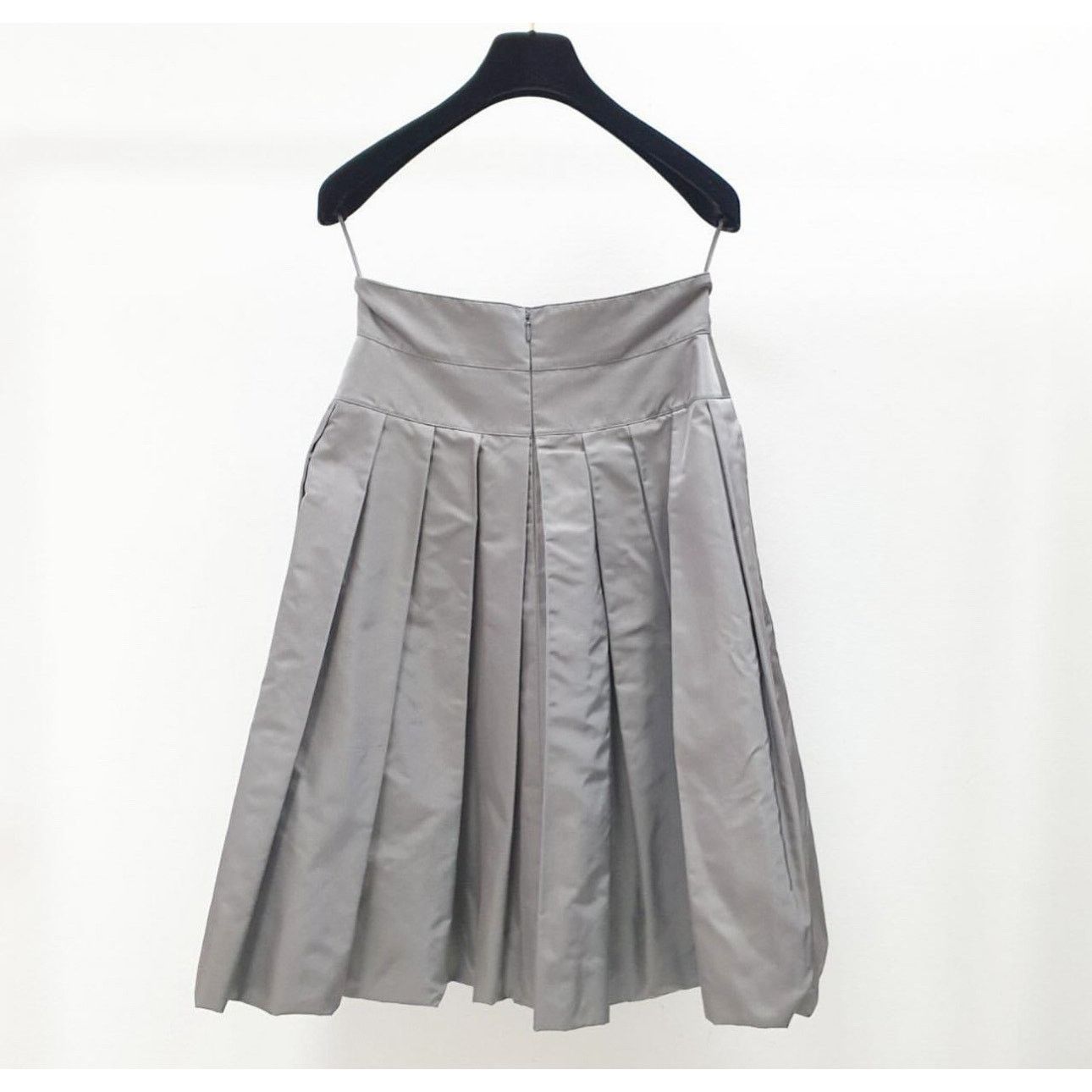 Chanel Chanel Gray Silk Knee Length Skirt Sz.38 Size 27" / US 4 / IT 40 - 2 Thumbnail
